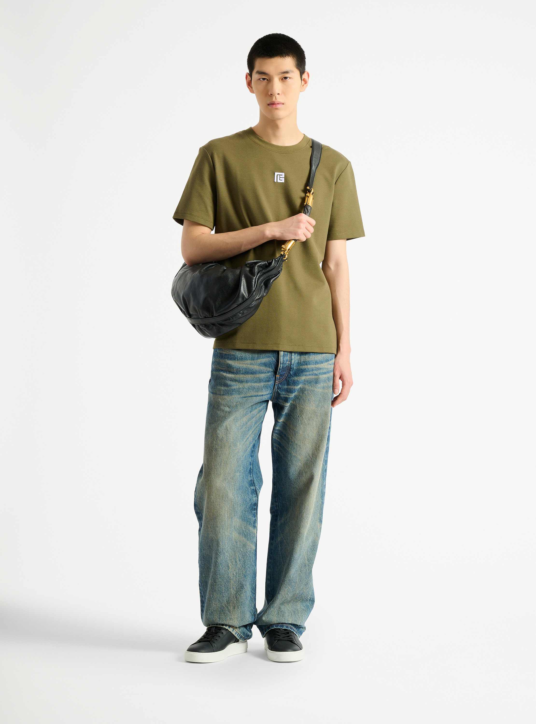 T-Shirt mit aufgesticktem Logo