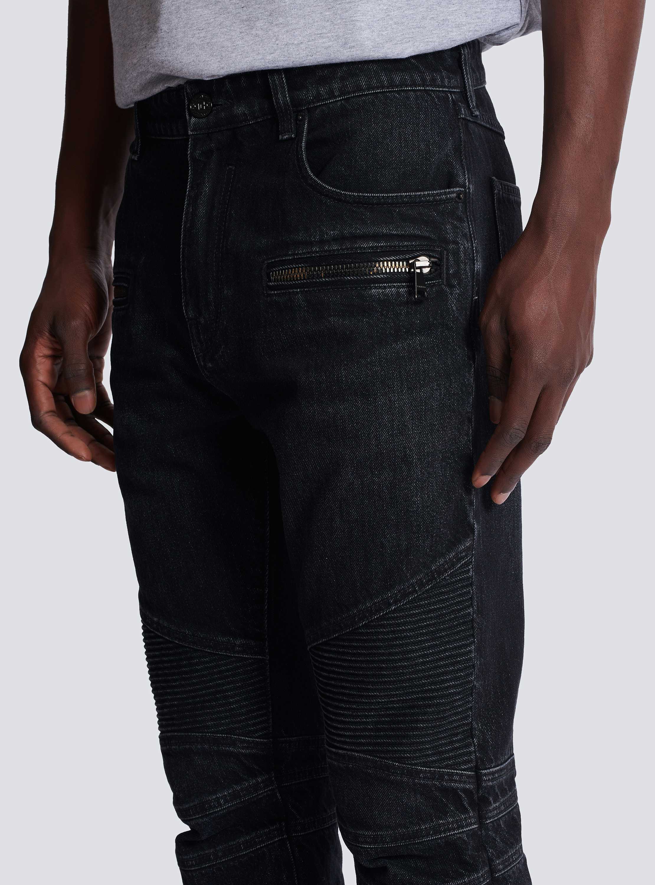 Biker jeans in black vintage denim