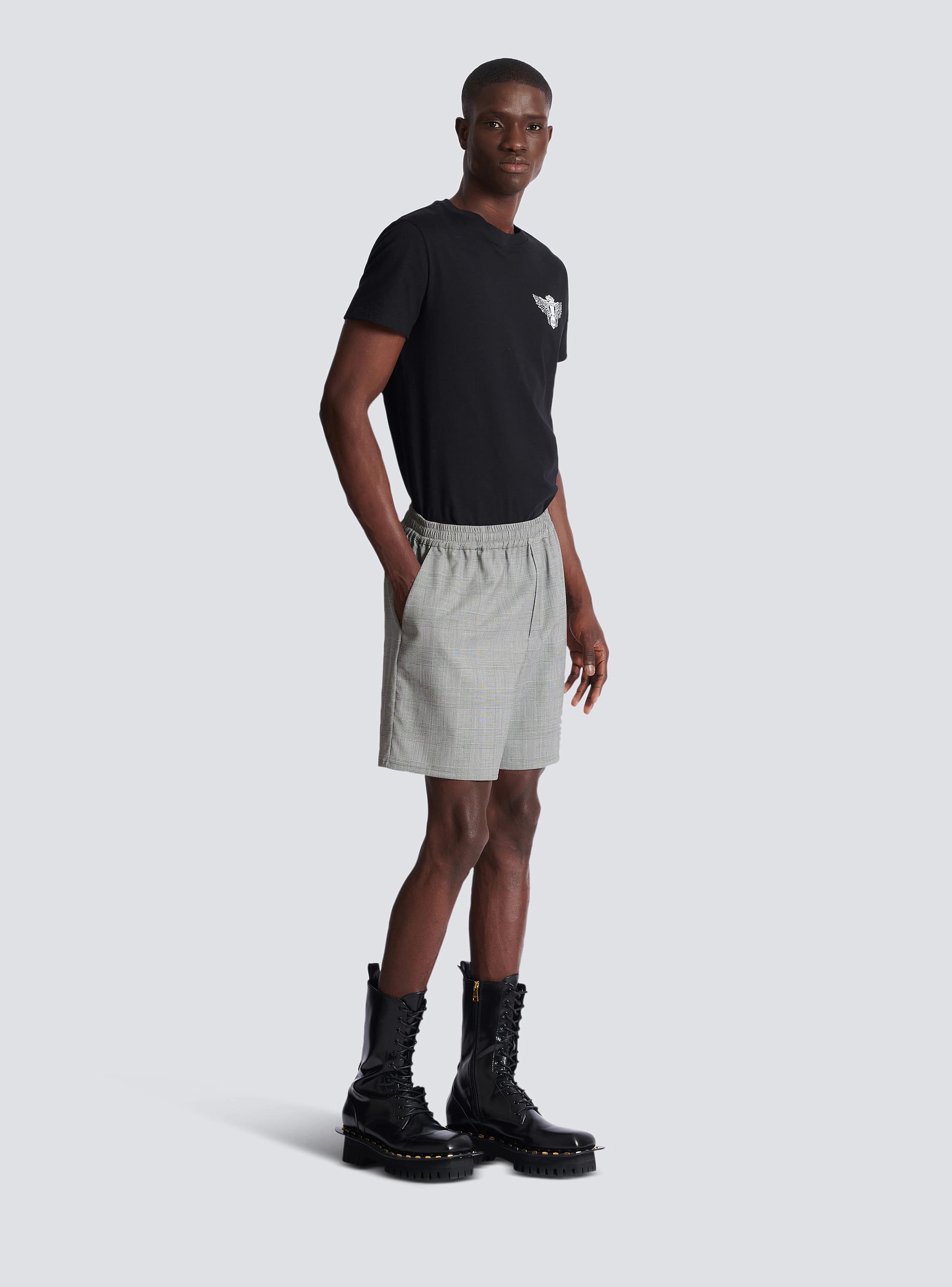 Relaxed shorts in Prince of Wales satin