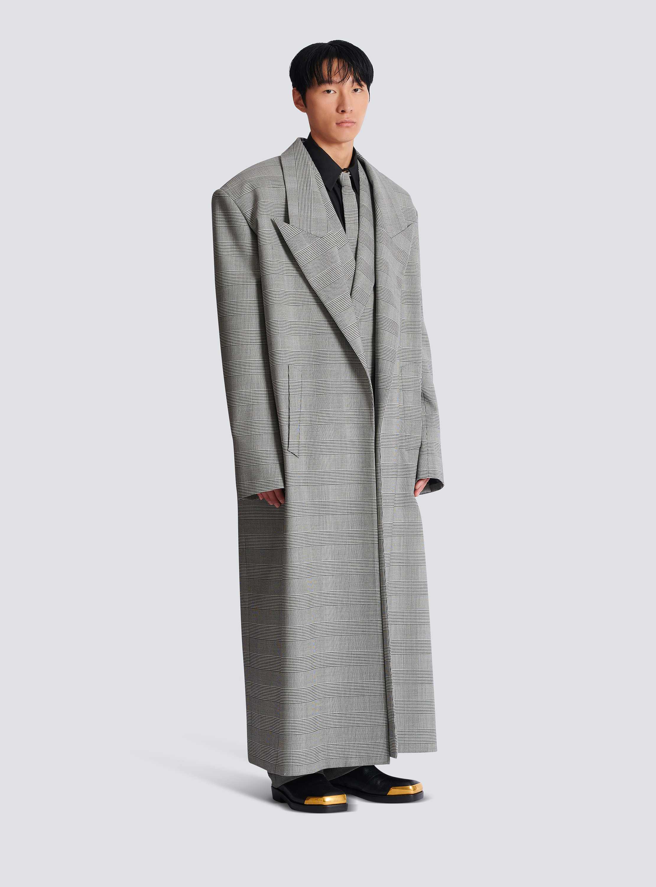 Oversized coat in Prince of Wales wool