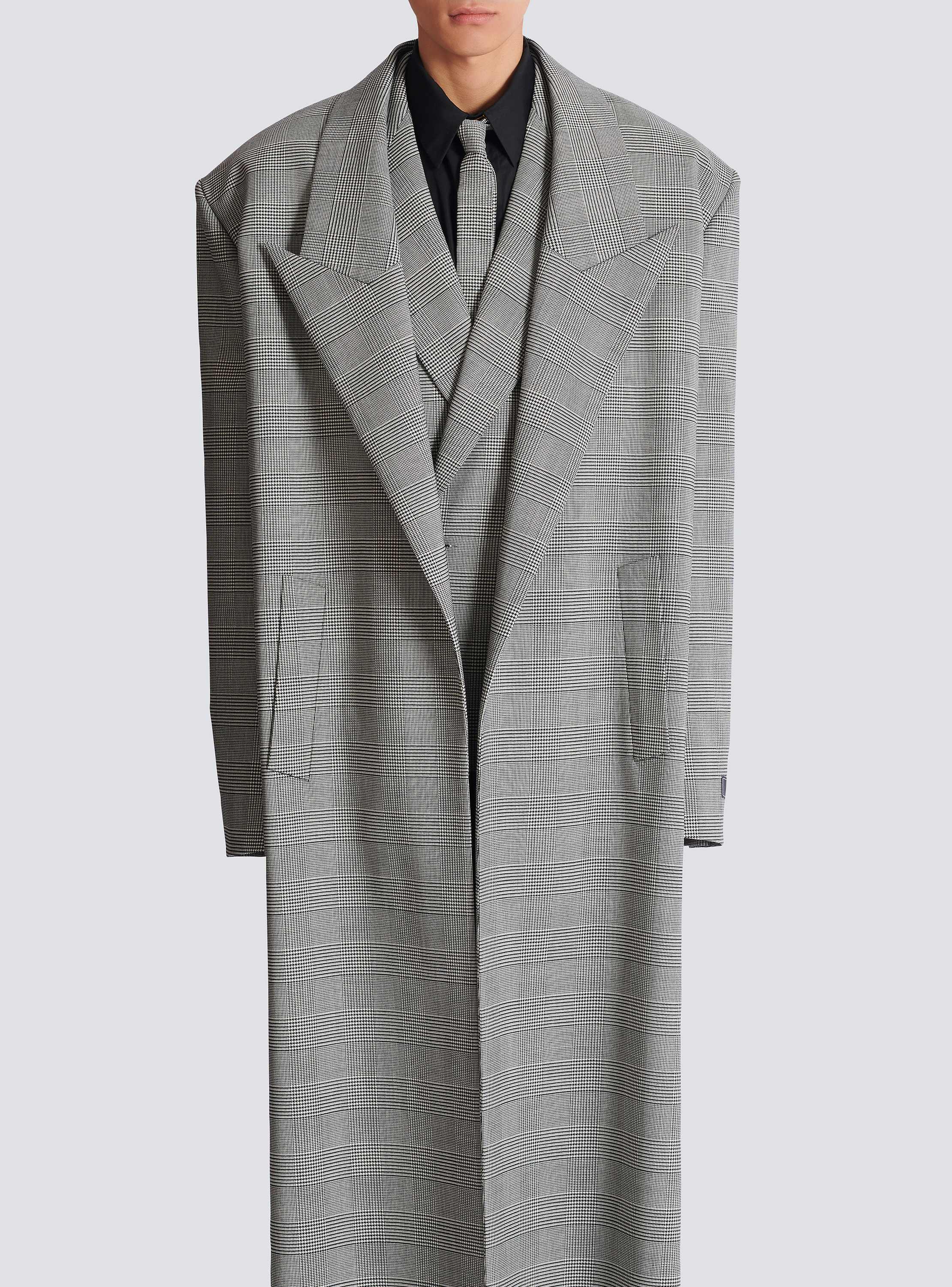 Oversized coat in Prince of Wales wool