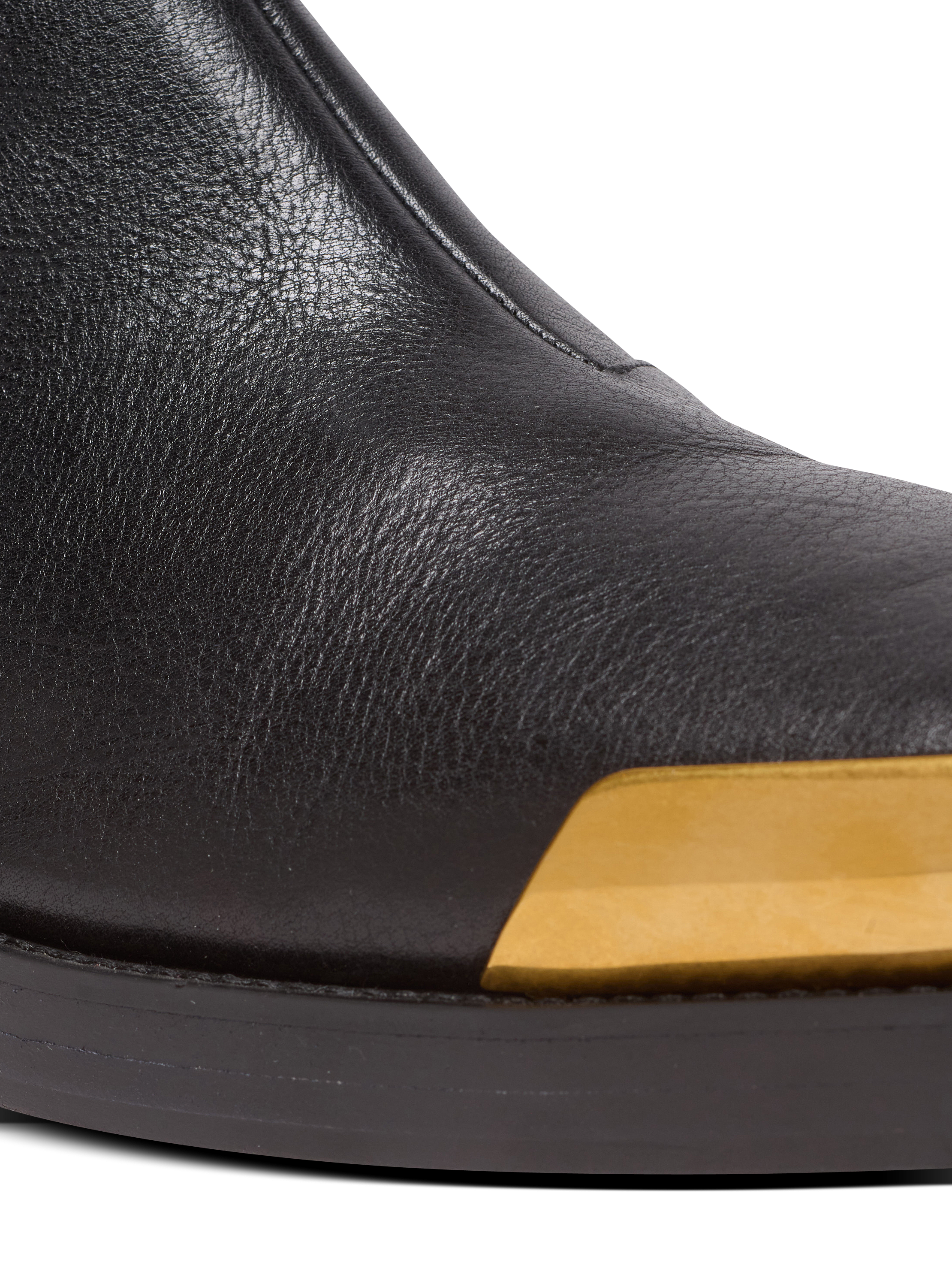 Square-toe boots in textured leather