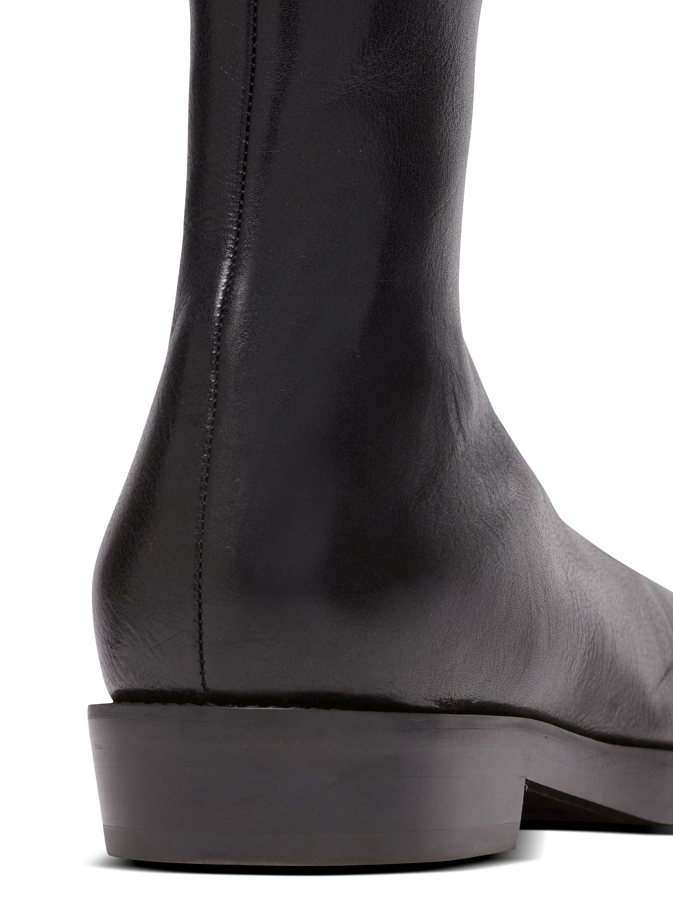 Square-toe boots in textured leather