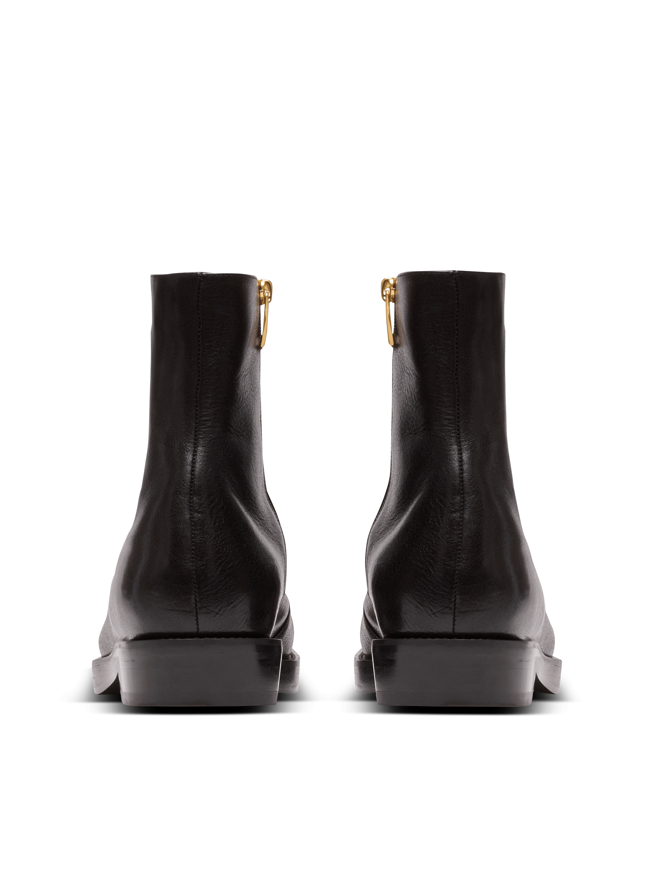 Square-toe boots in textured leather