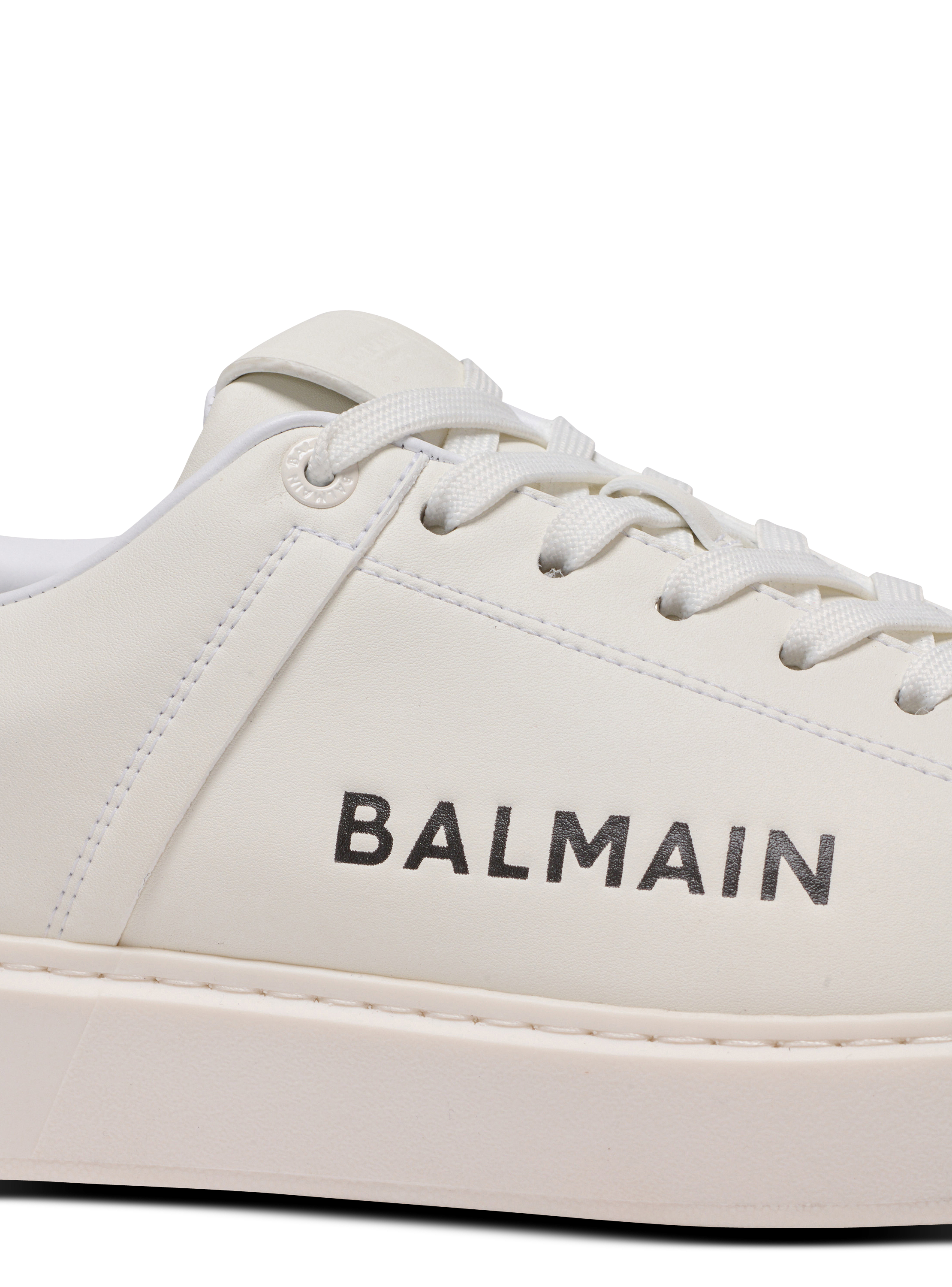 B-Court trainers in calfskin