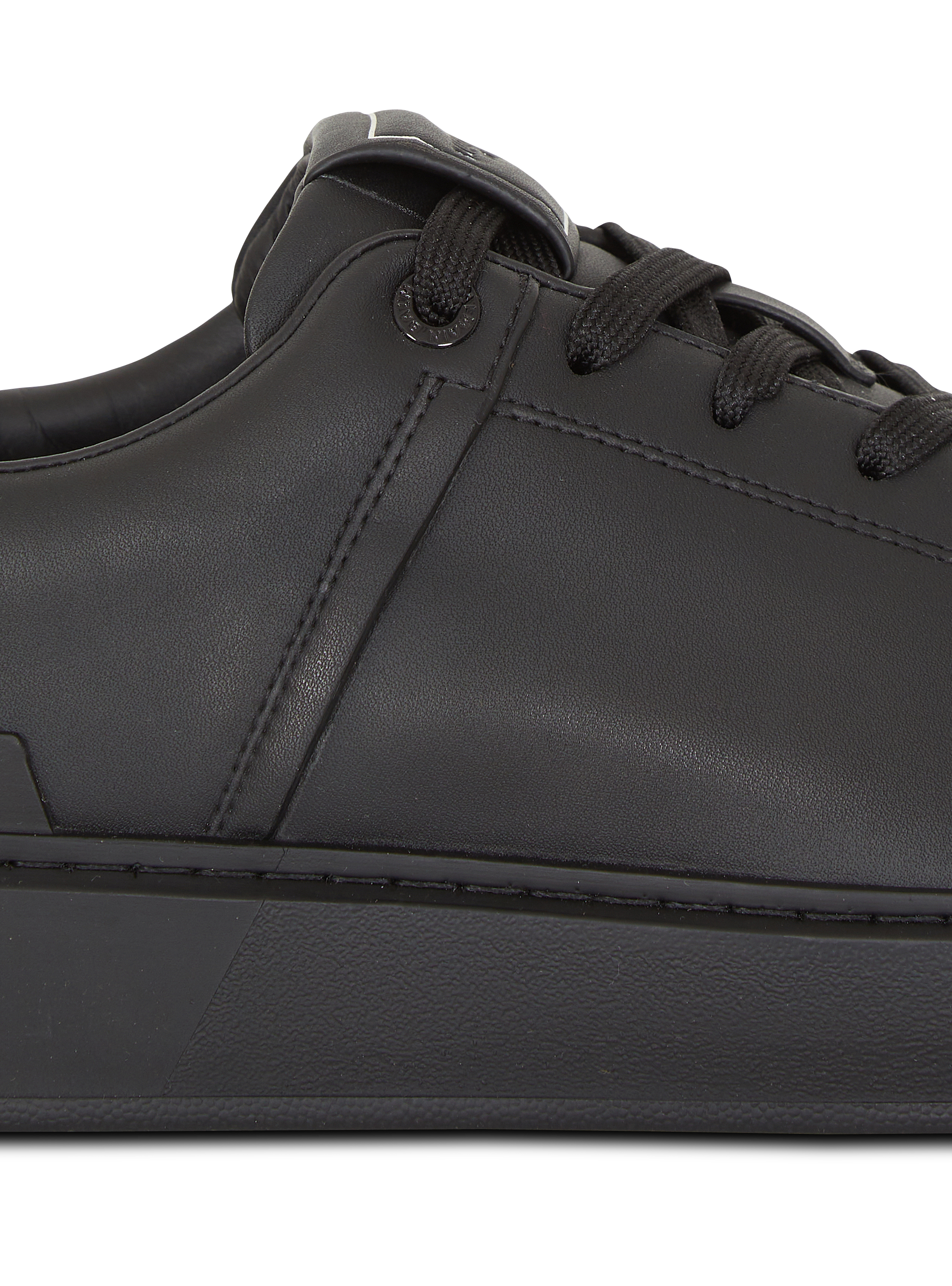B-Court trainers in calfskin