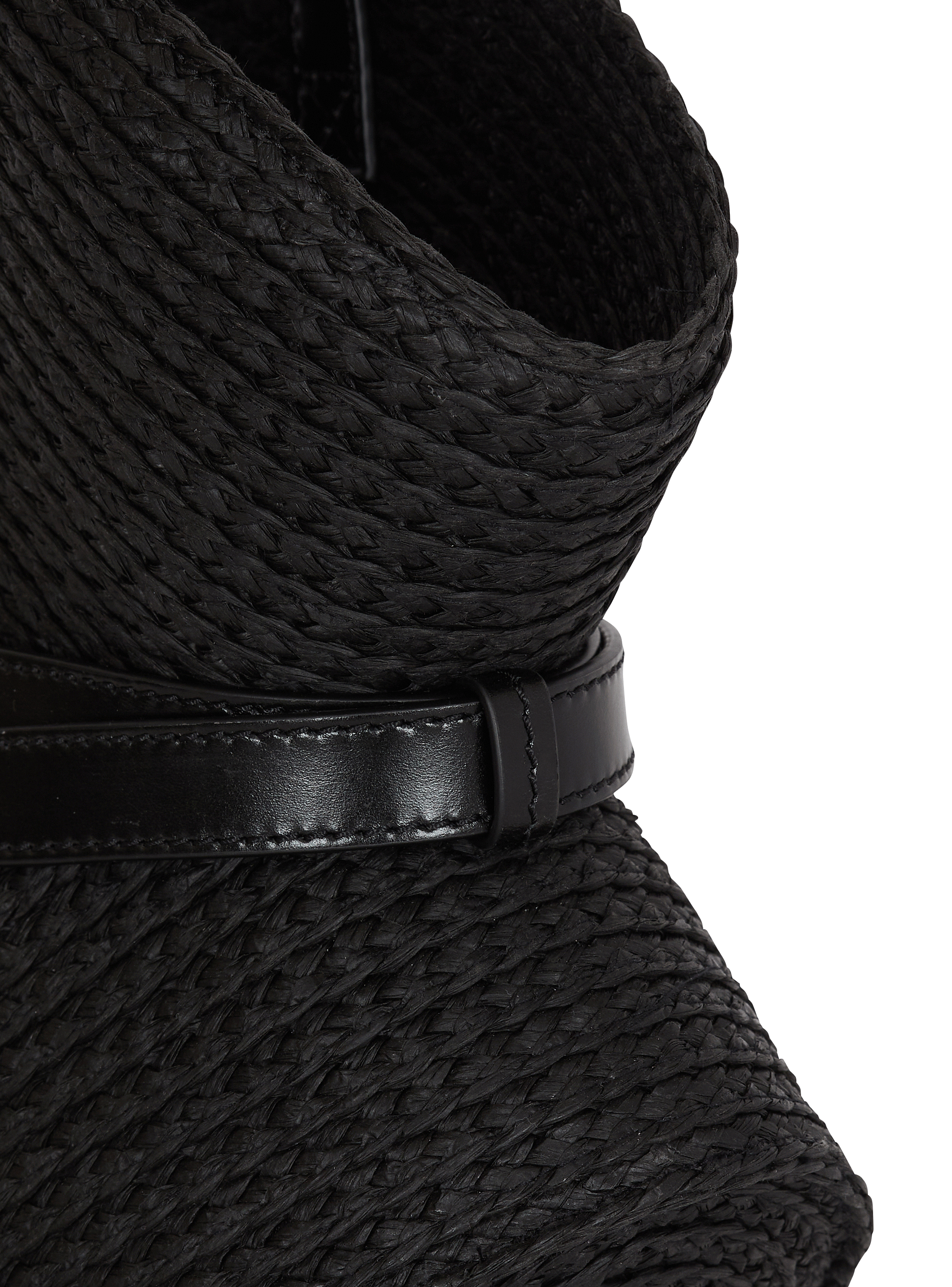 Shuffle Medium bag in calfskin leather and raffia