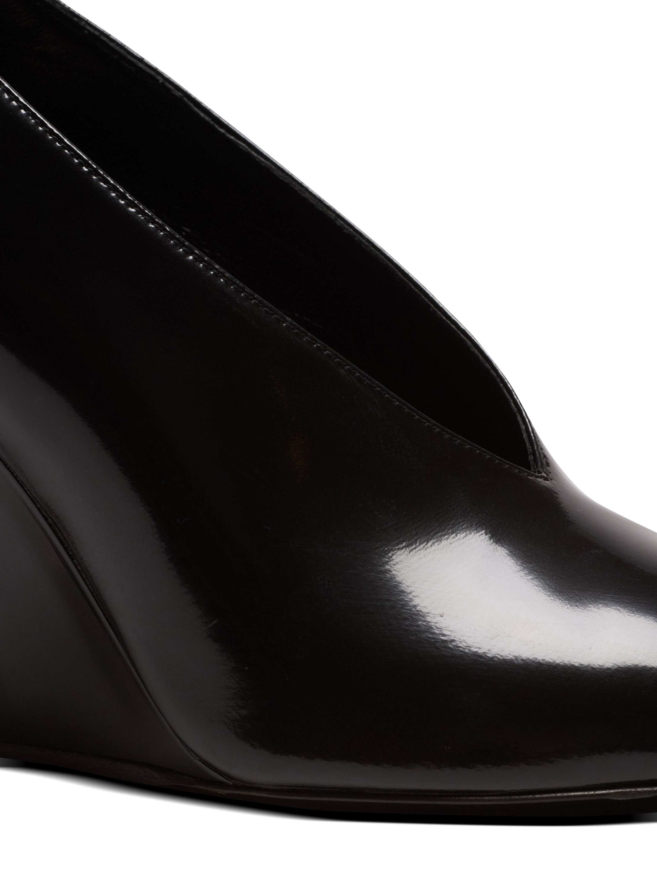Shiny lambskin Wedge pumps