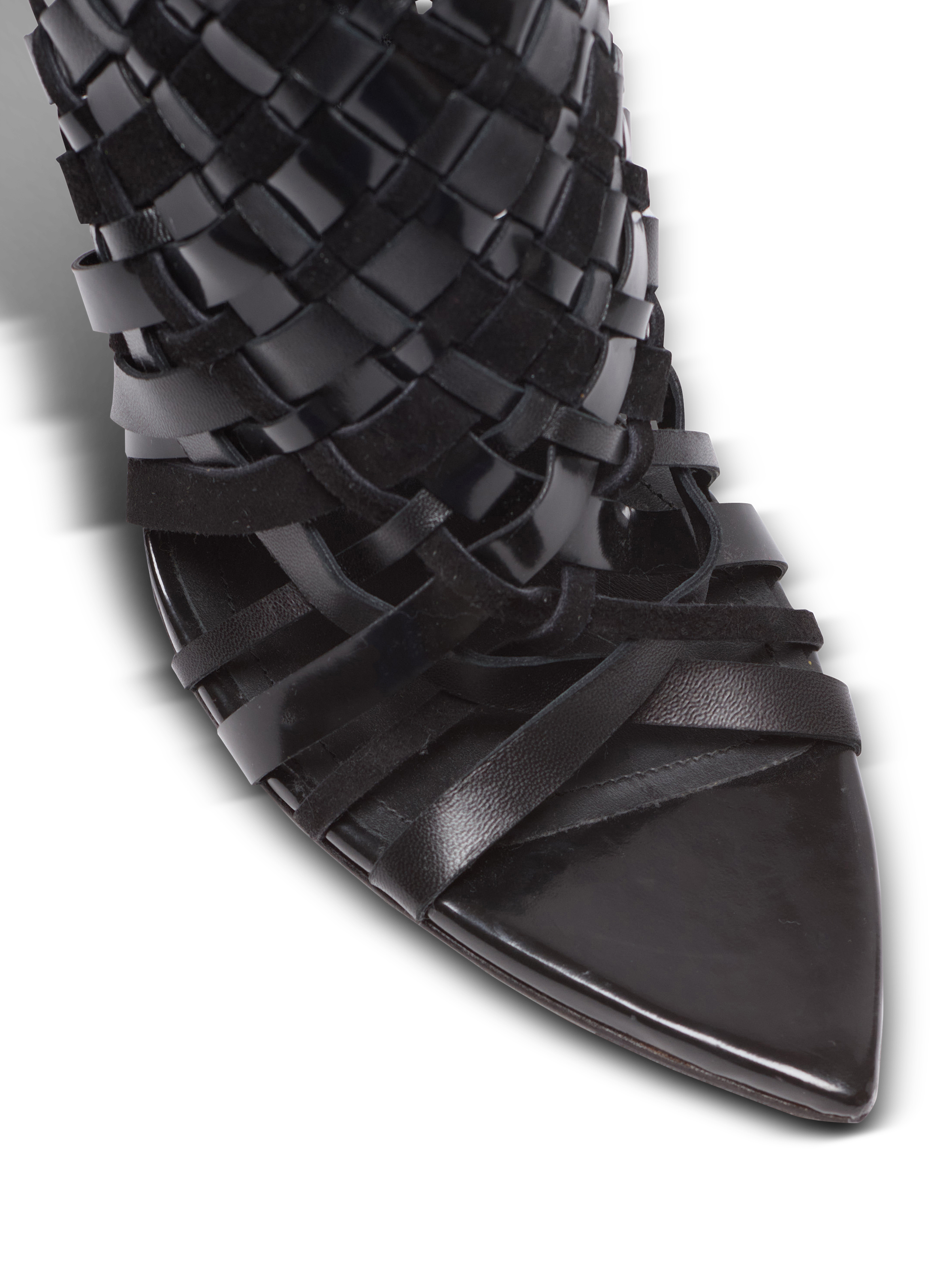 パテントレザー フリンジ サンダル