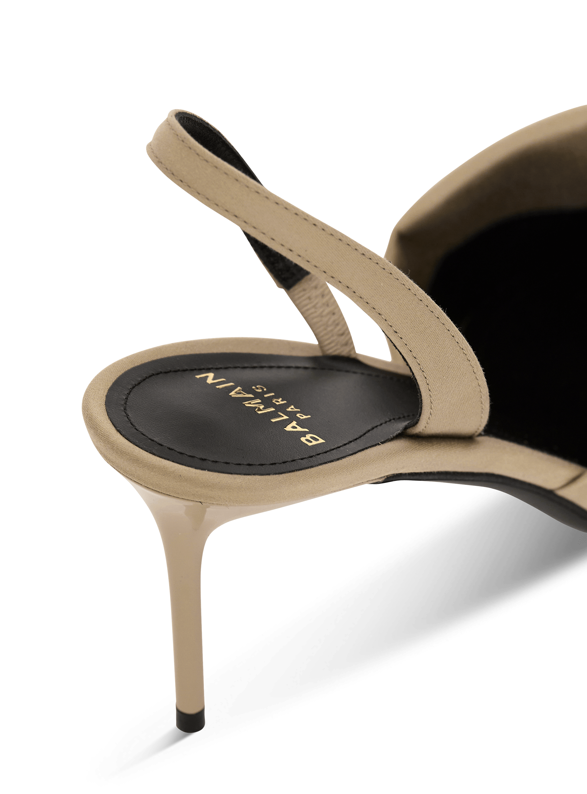 Pumps aus Baumwollgabardine mit Piercing