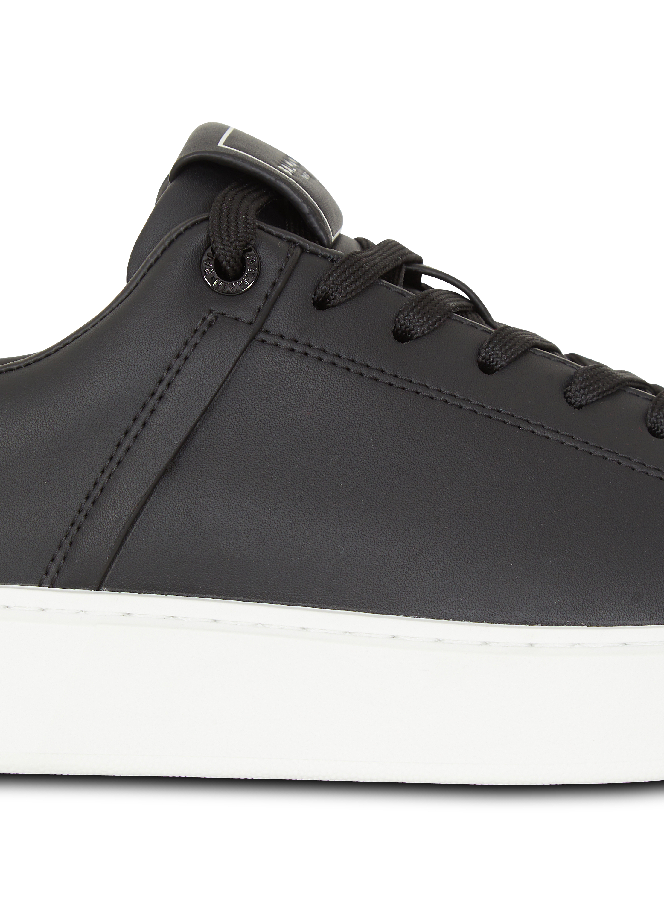 B-Court trainers in calfskin