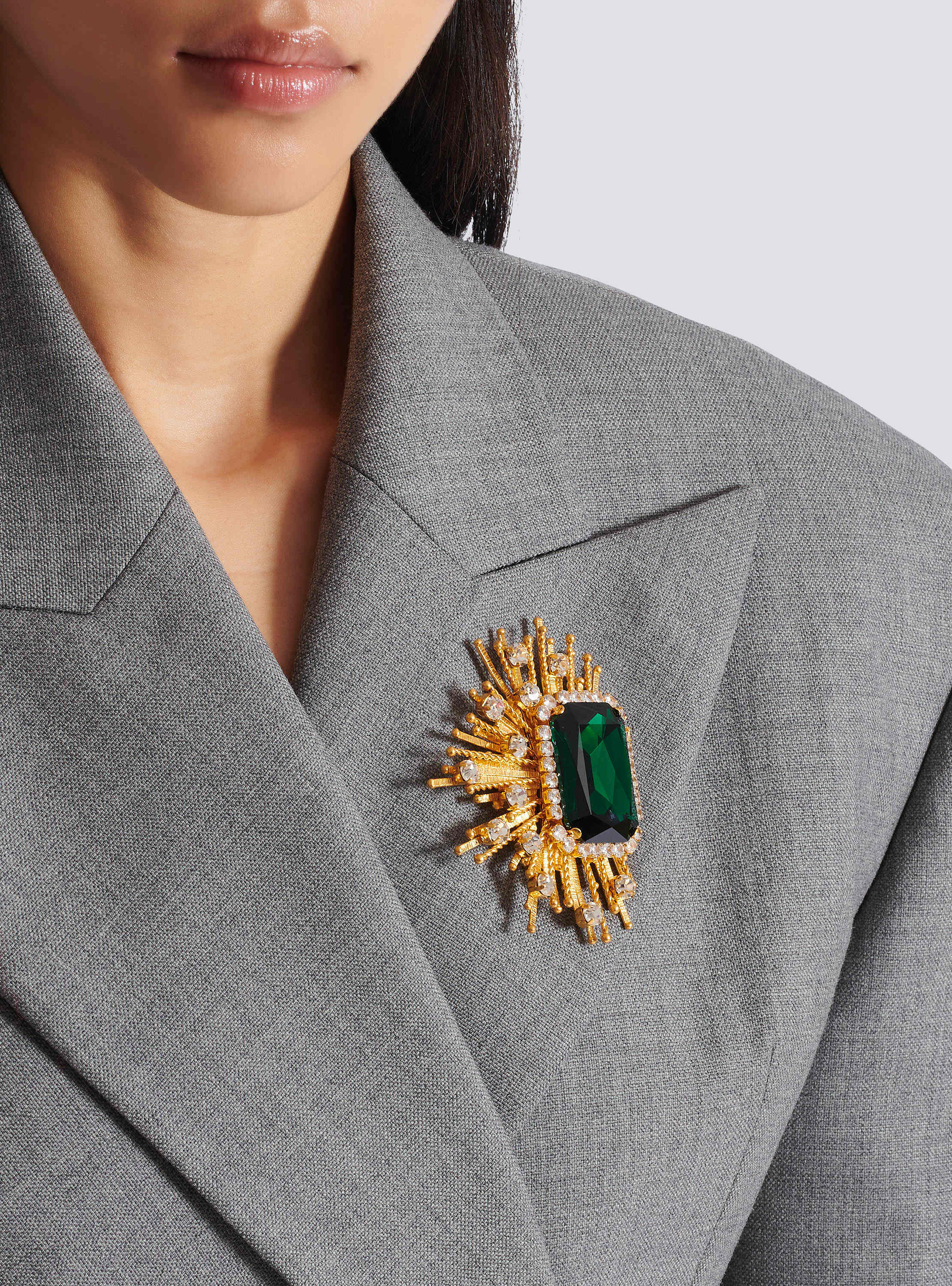 Gems rhinestone and crystal brooch