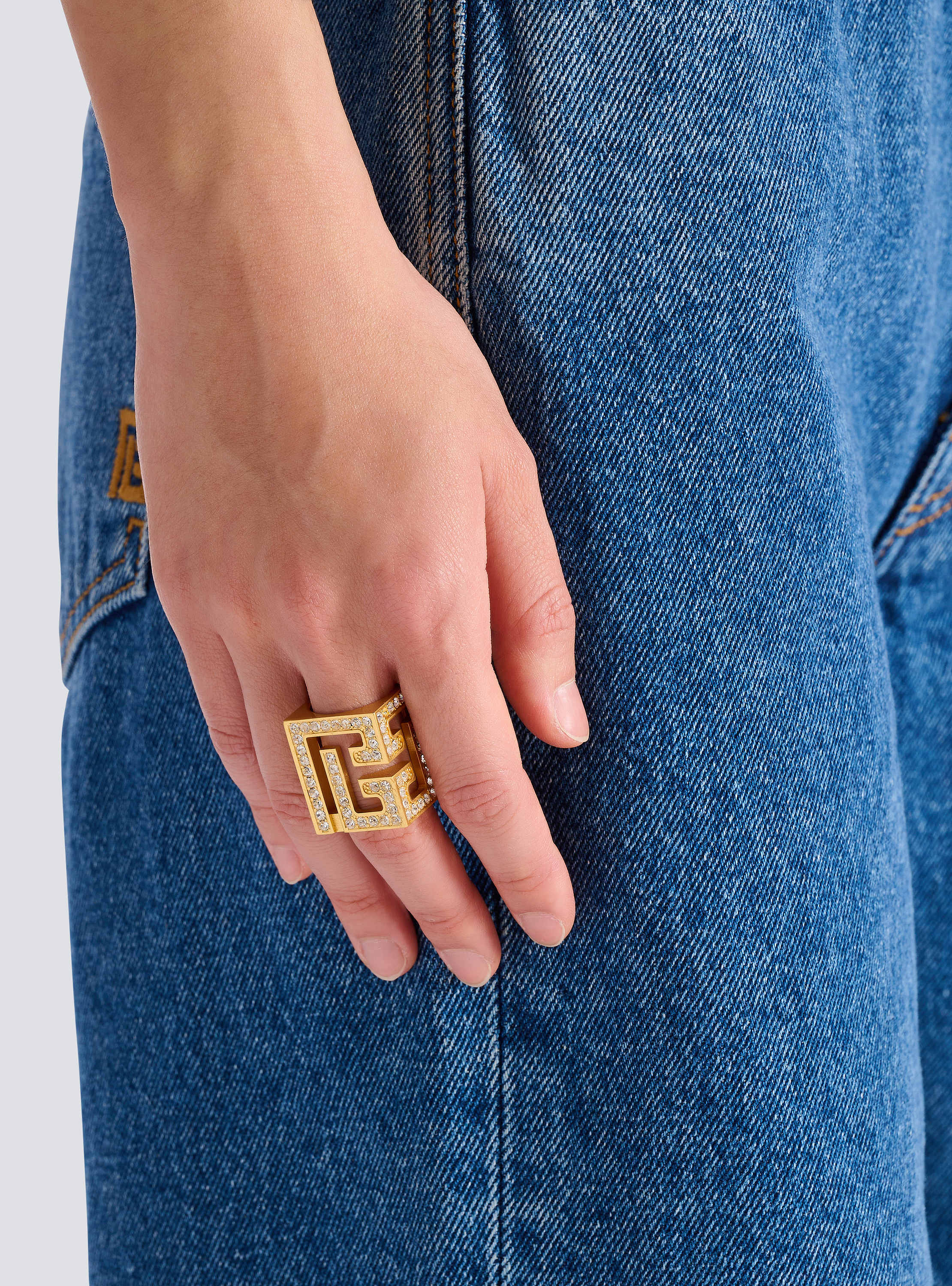 PB 3D rhinestone cube ring