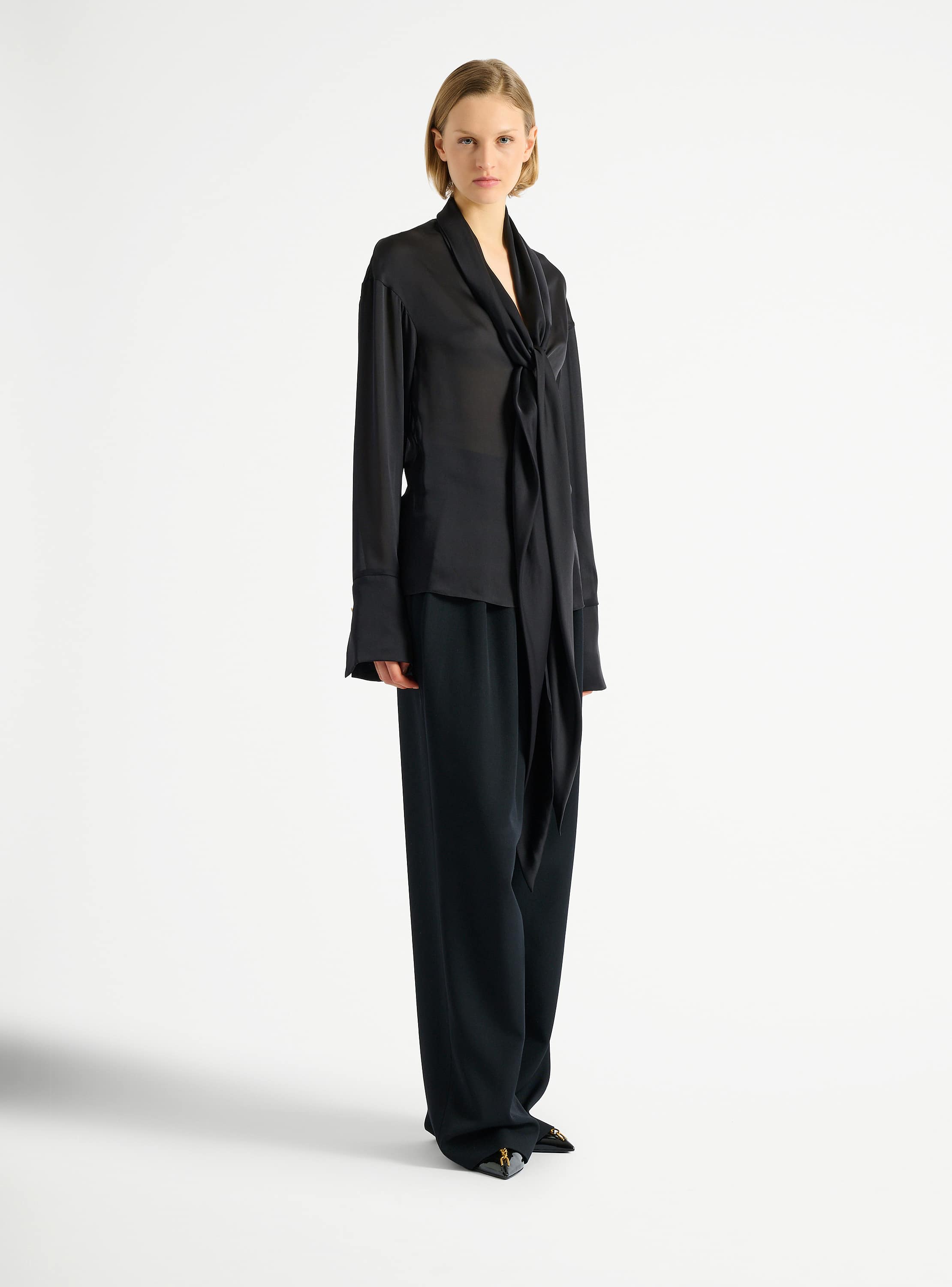 Silk shirt with tie collar