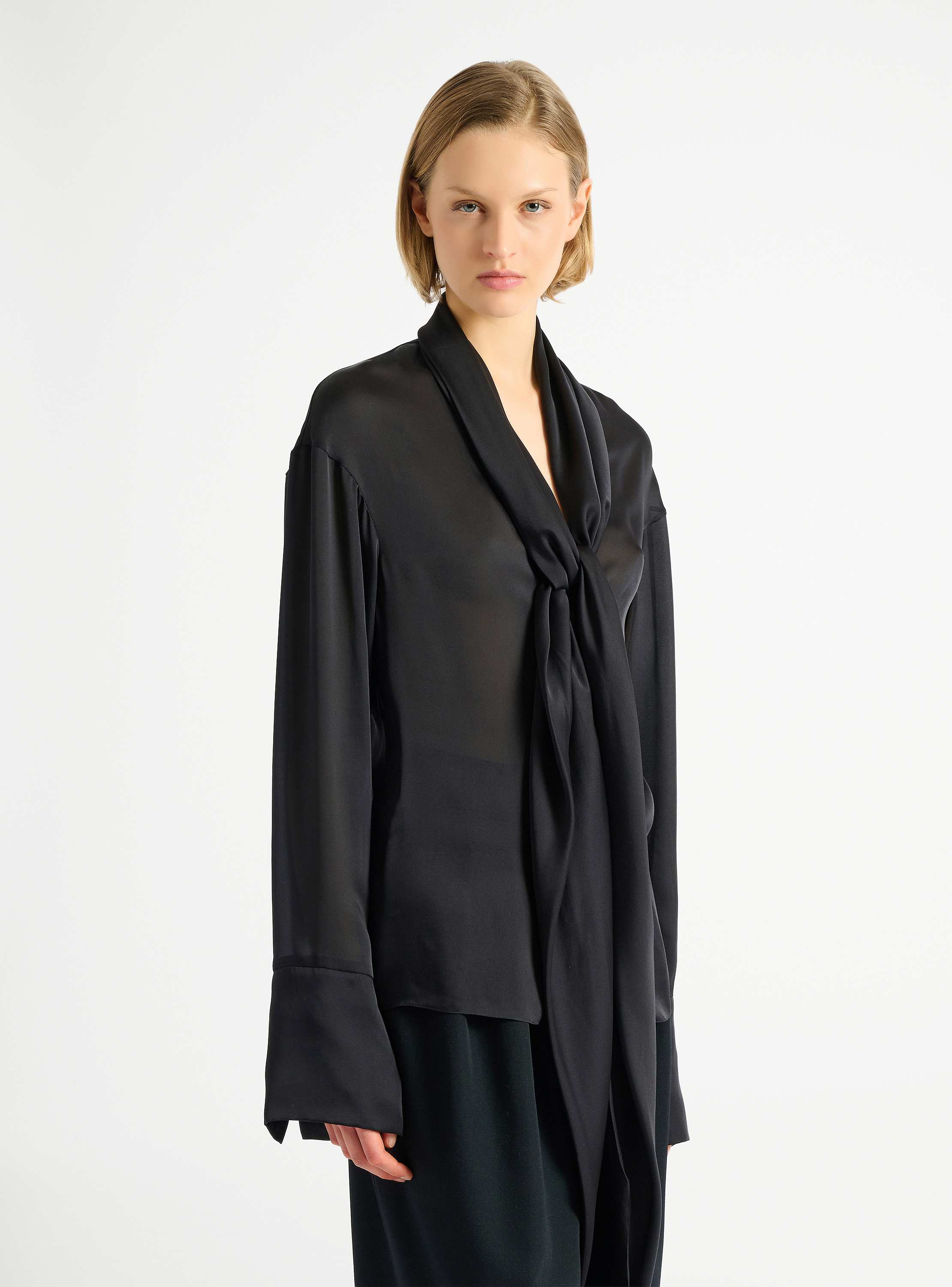 Silk shirt with tie collar