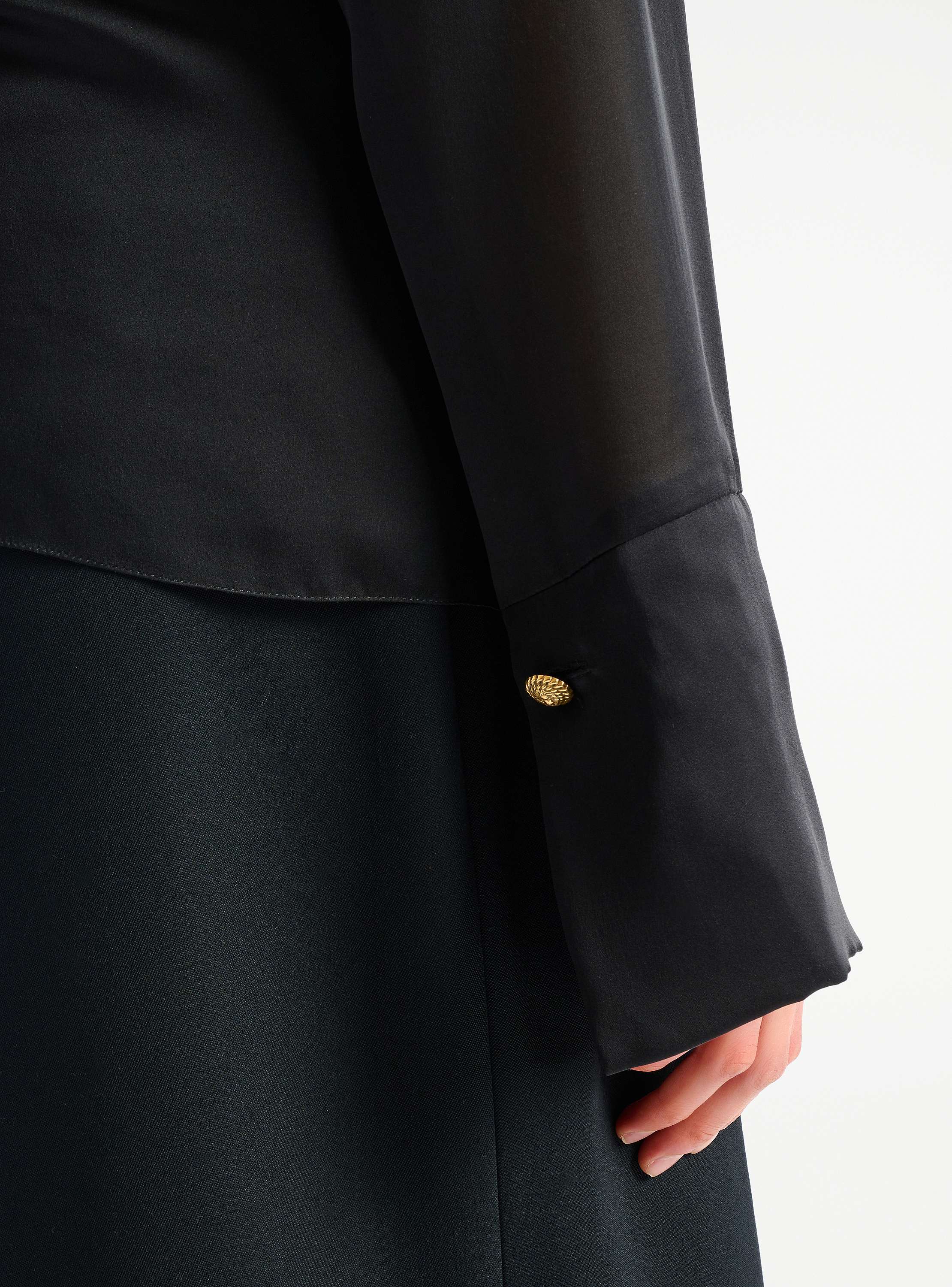 Silk shirt with tie collar