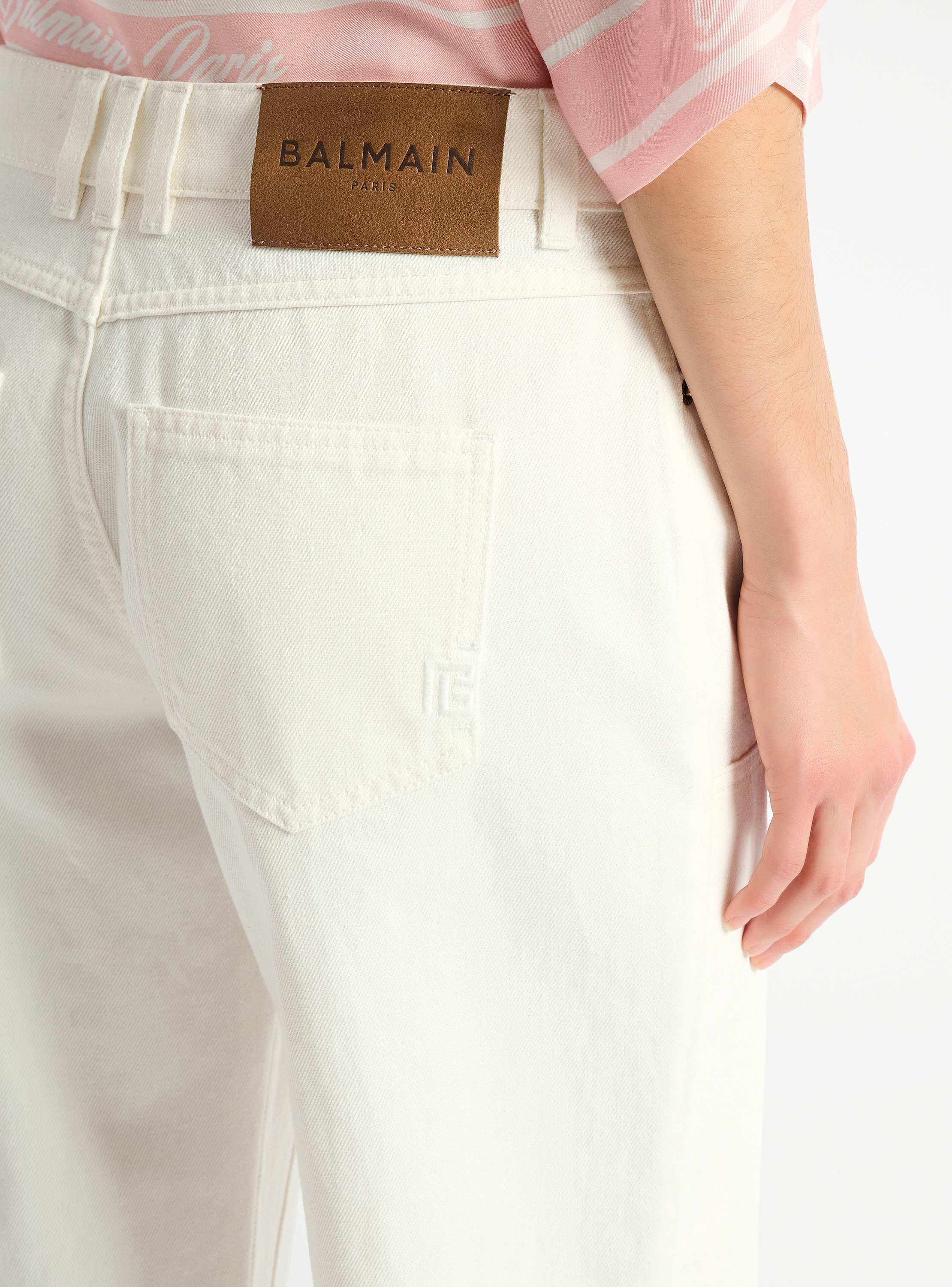 Loose-fit denim jeans