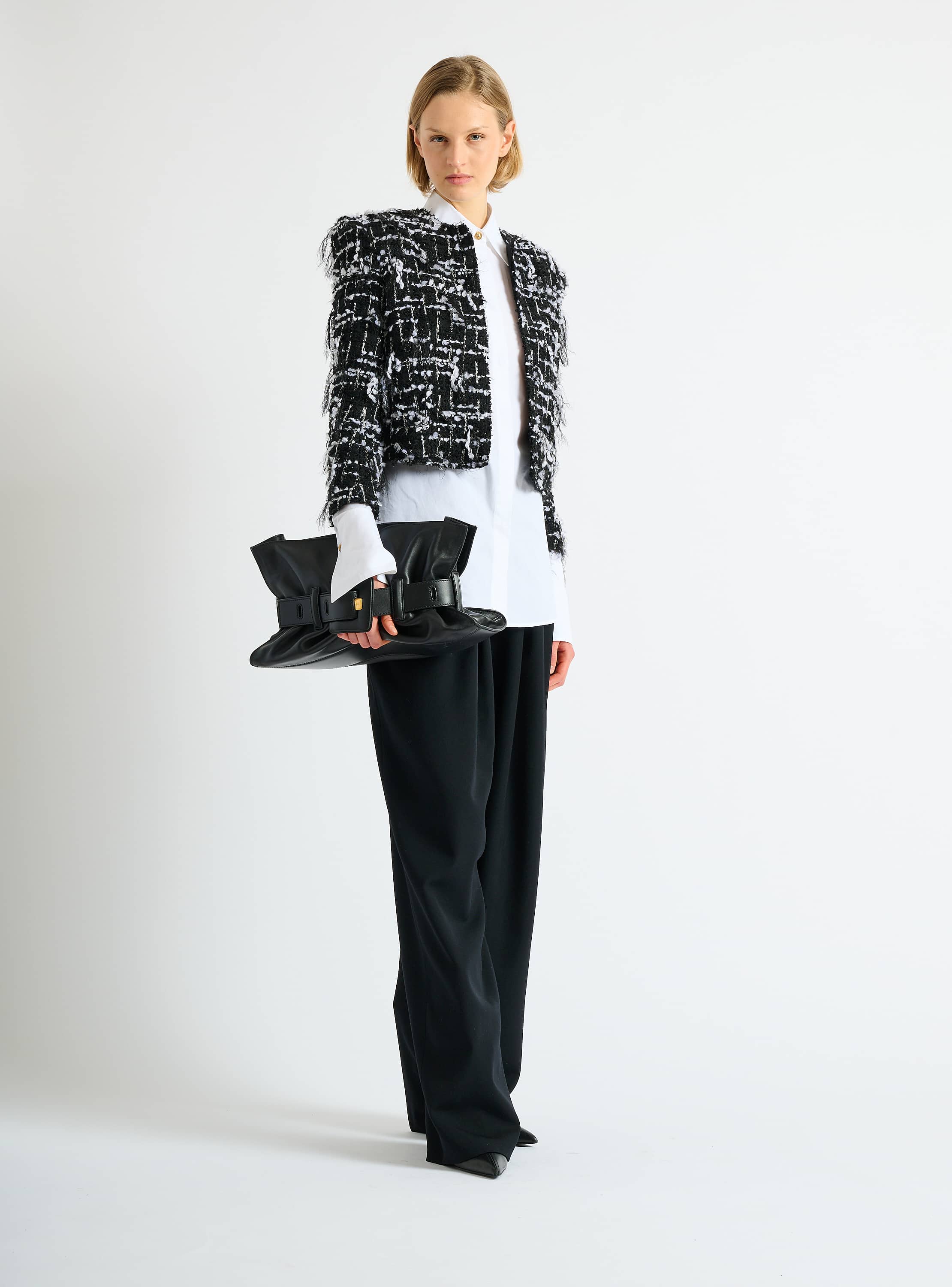 Cropped jacket in fringed tweed