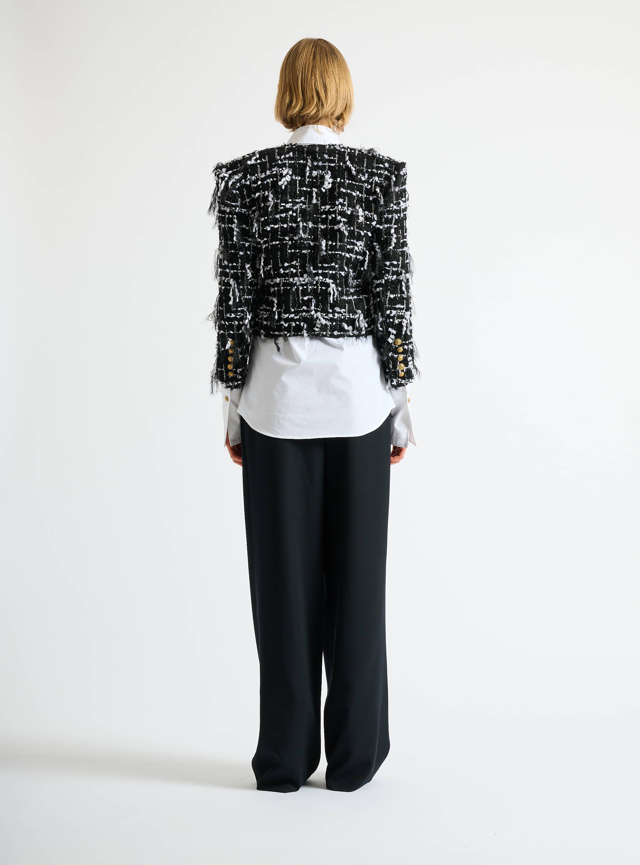 Cropped jacket in fringed tweed