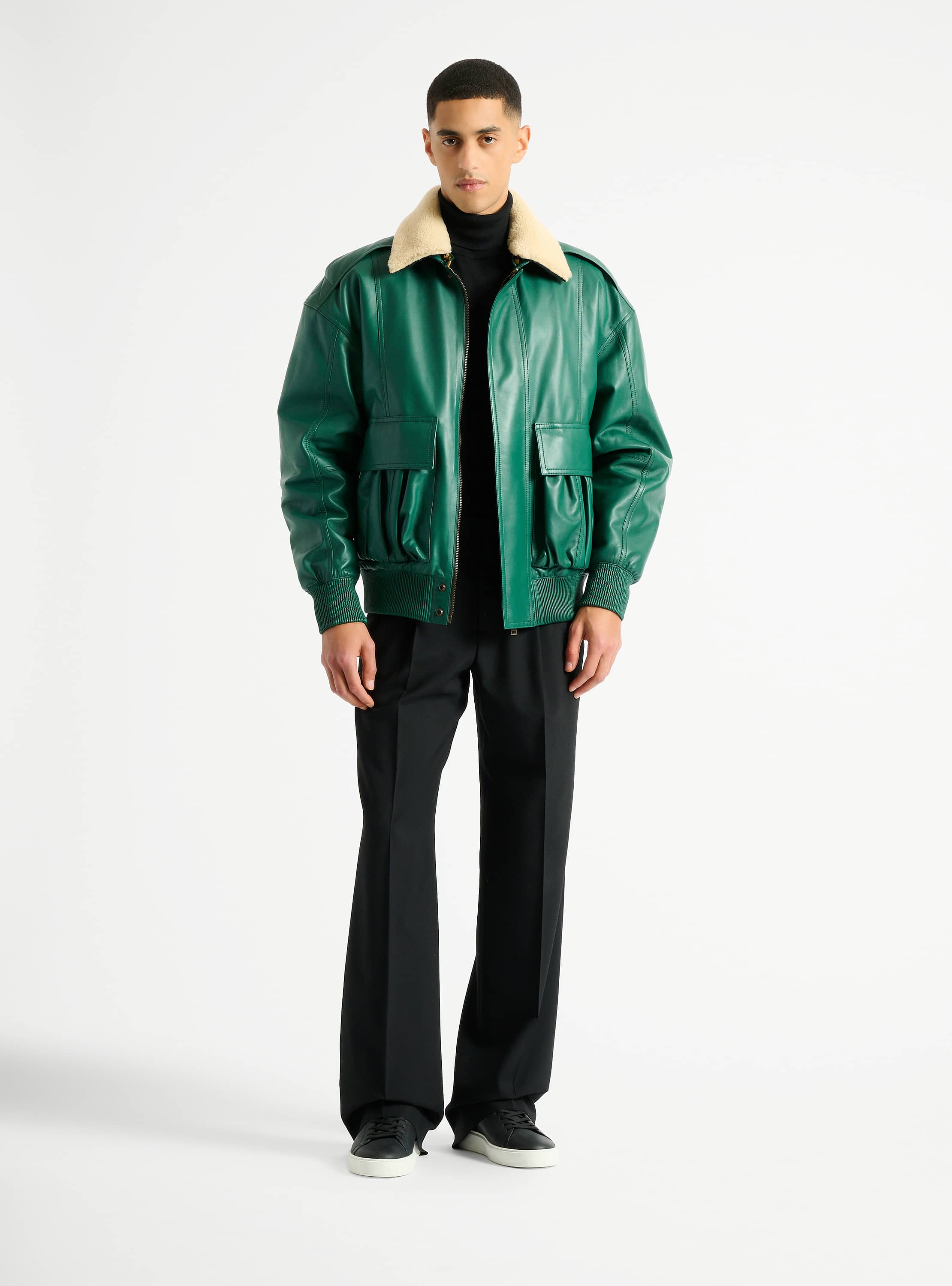 Bomberjacke aus Leder und Shearling
