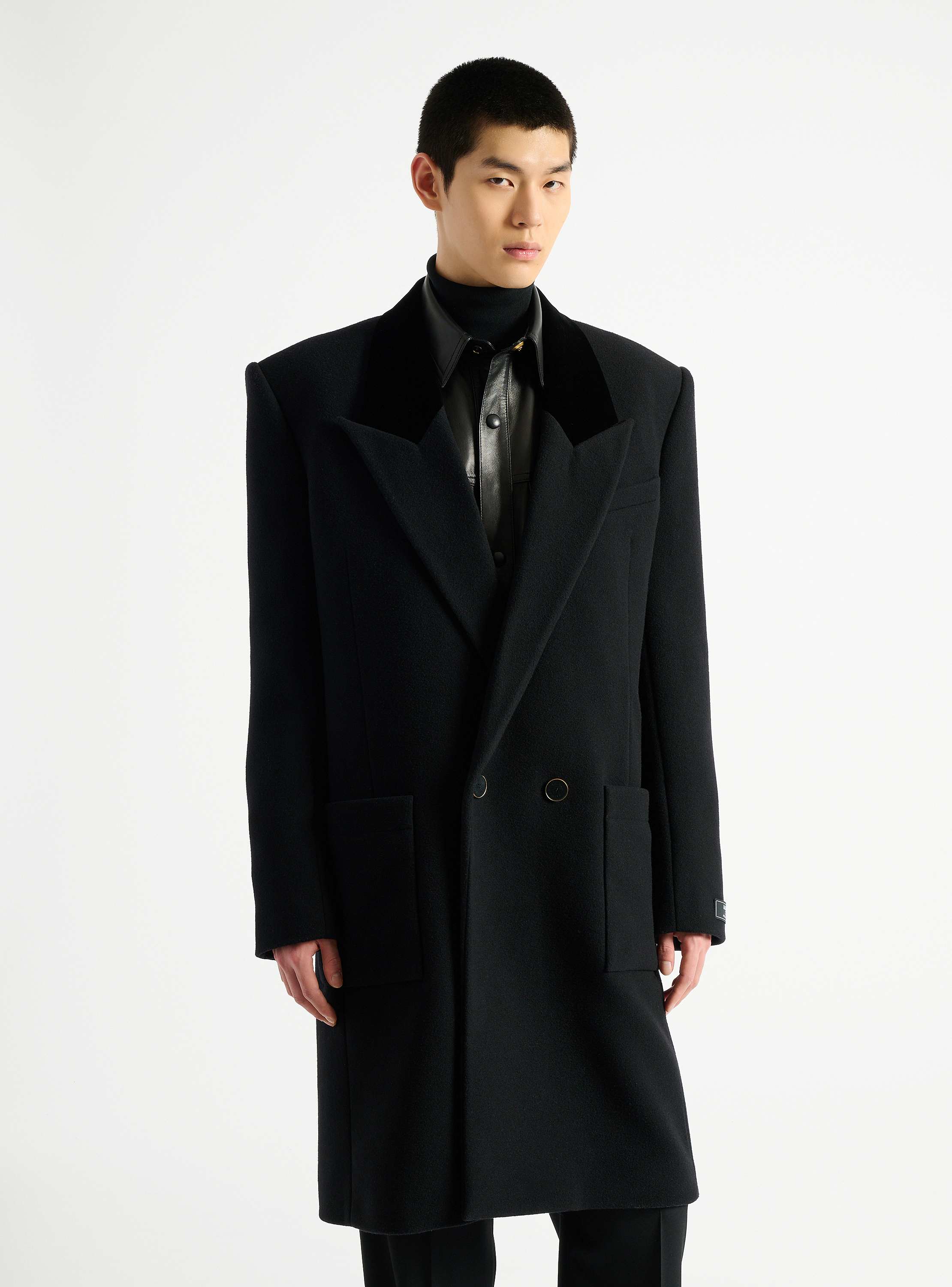 Long wool and velvet coat