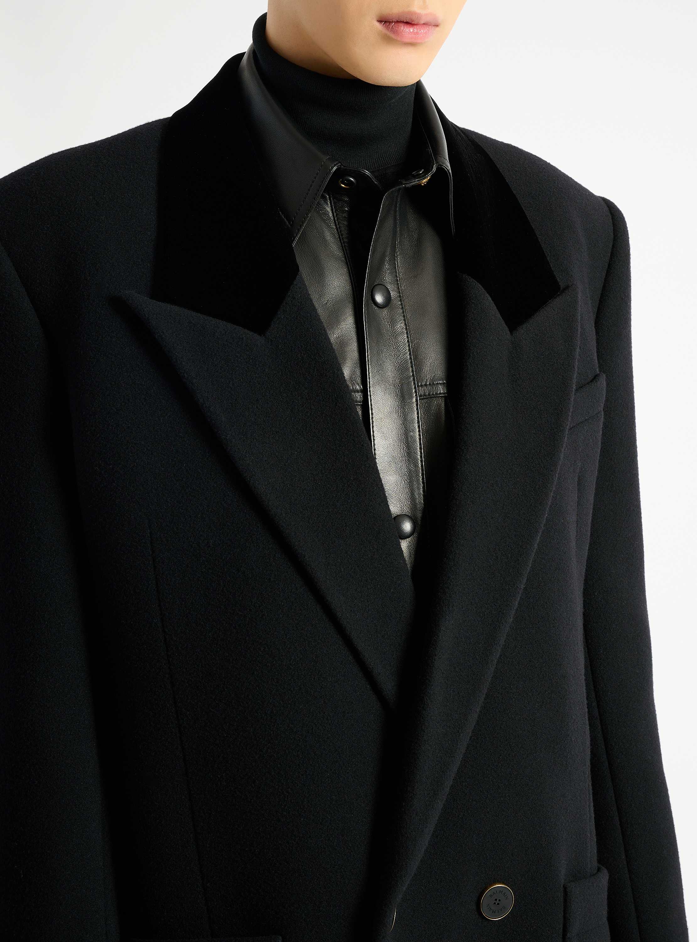 Long wool and velvet coat