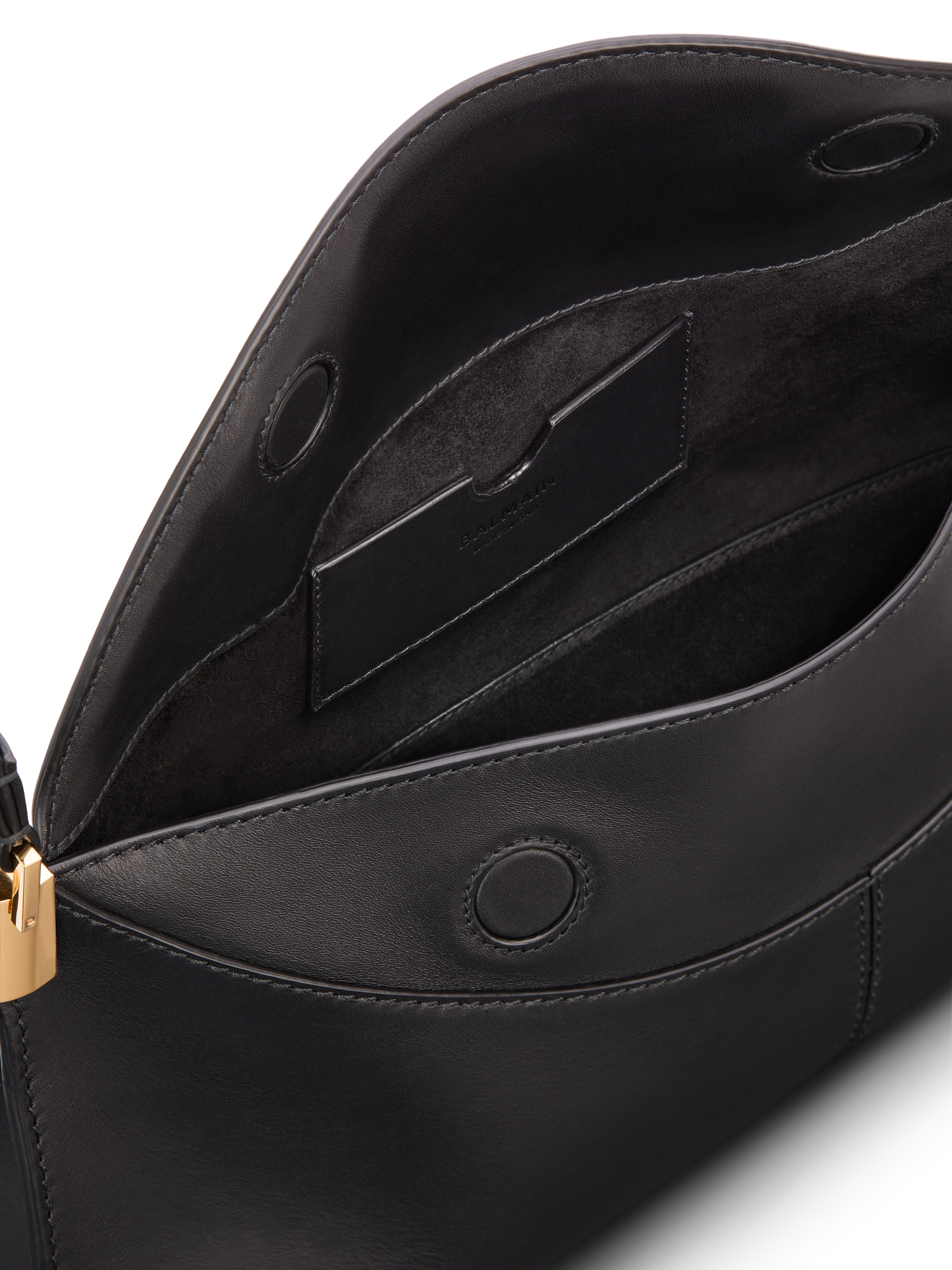 64-83 medium bag in smooth leather