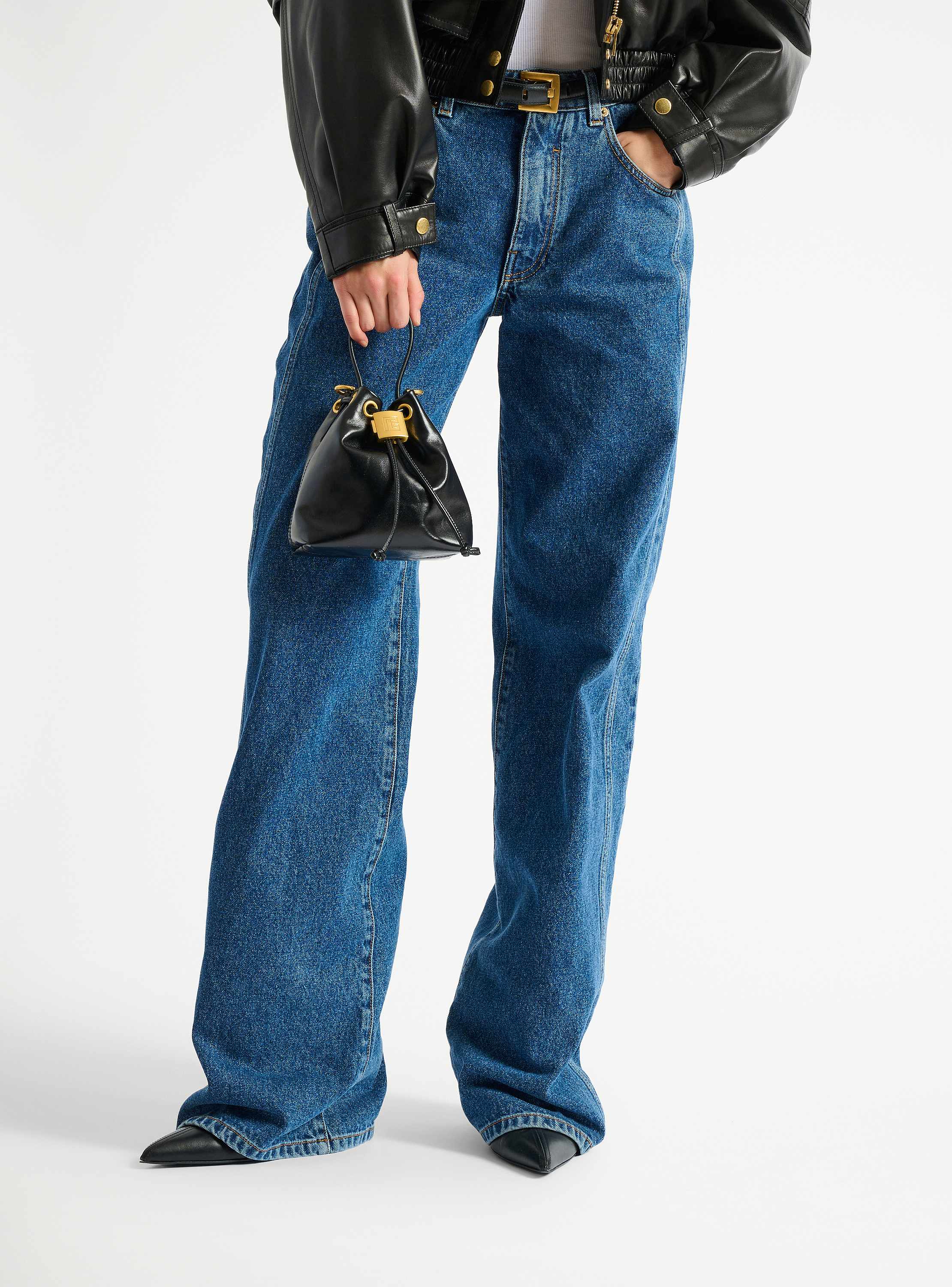 Pulse Bucket bag in smooth leather