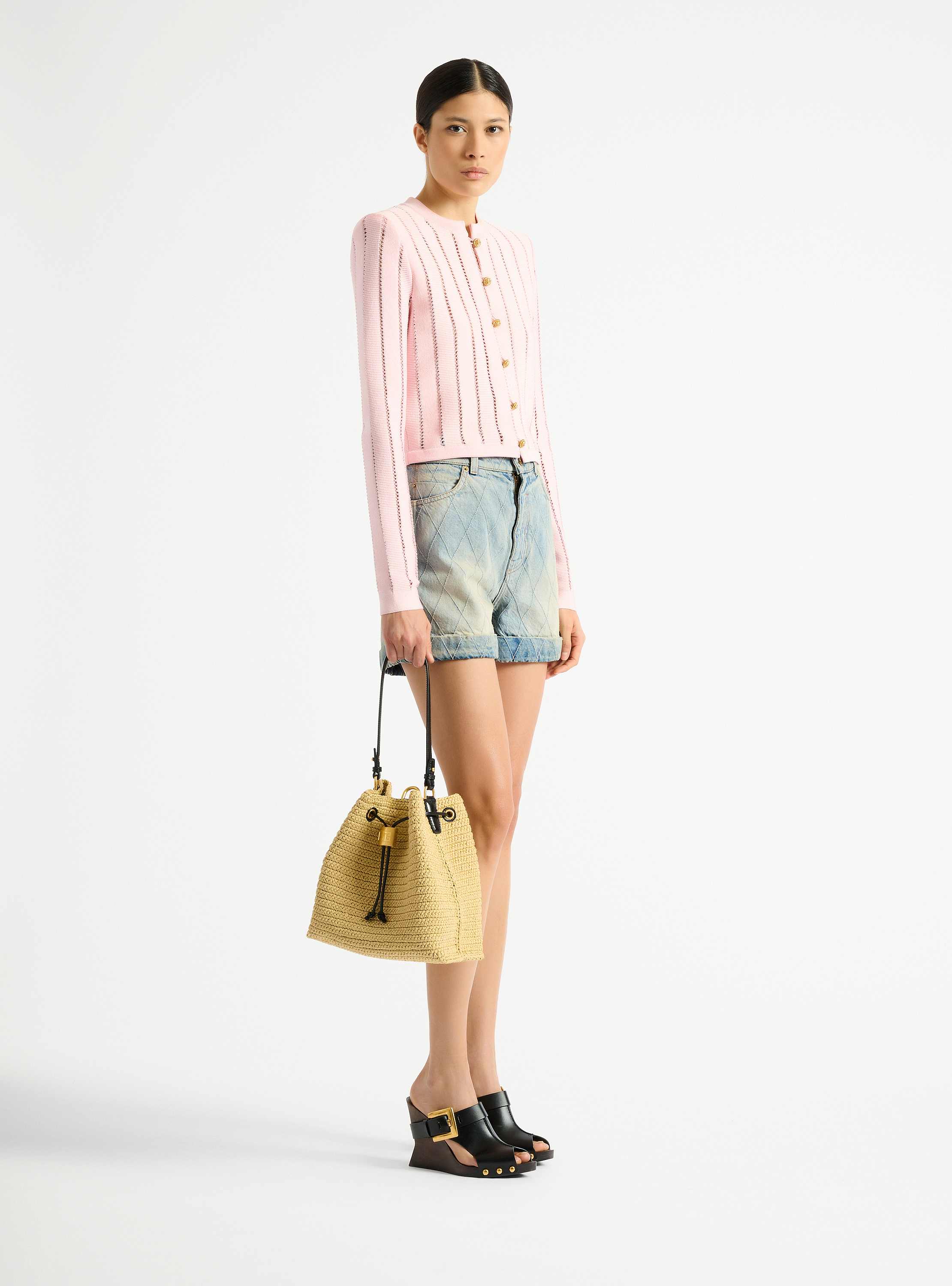 Pulse crochet and leather backpack 