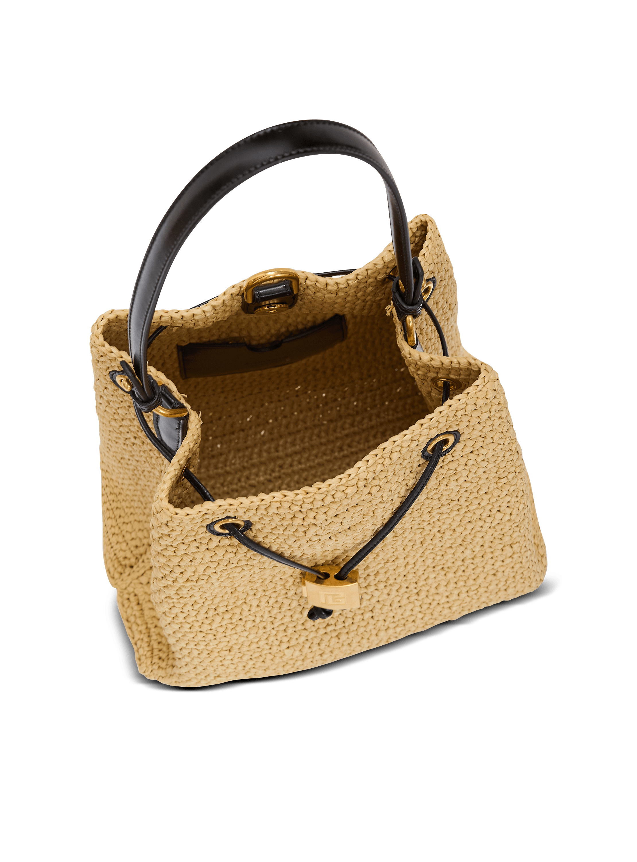Pulse crochet and leather backpack 