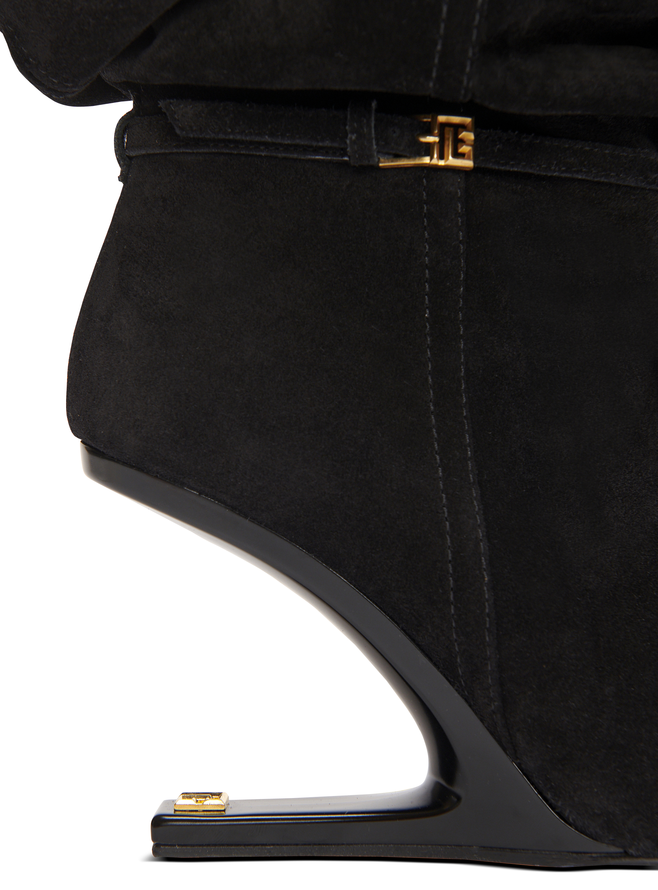 No Wedge Stiefeletten mit Bommel aus Wildleder