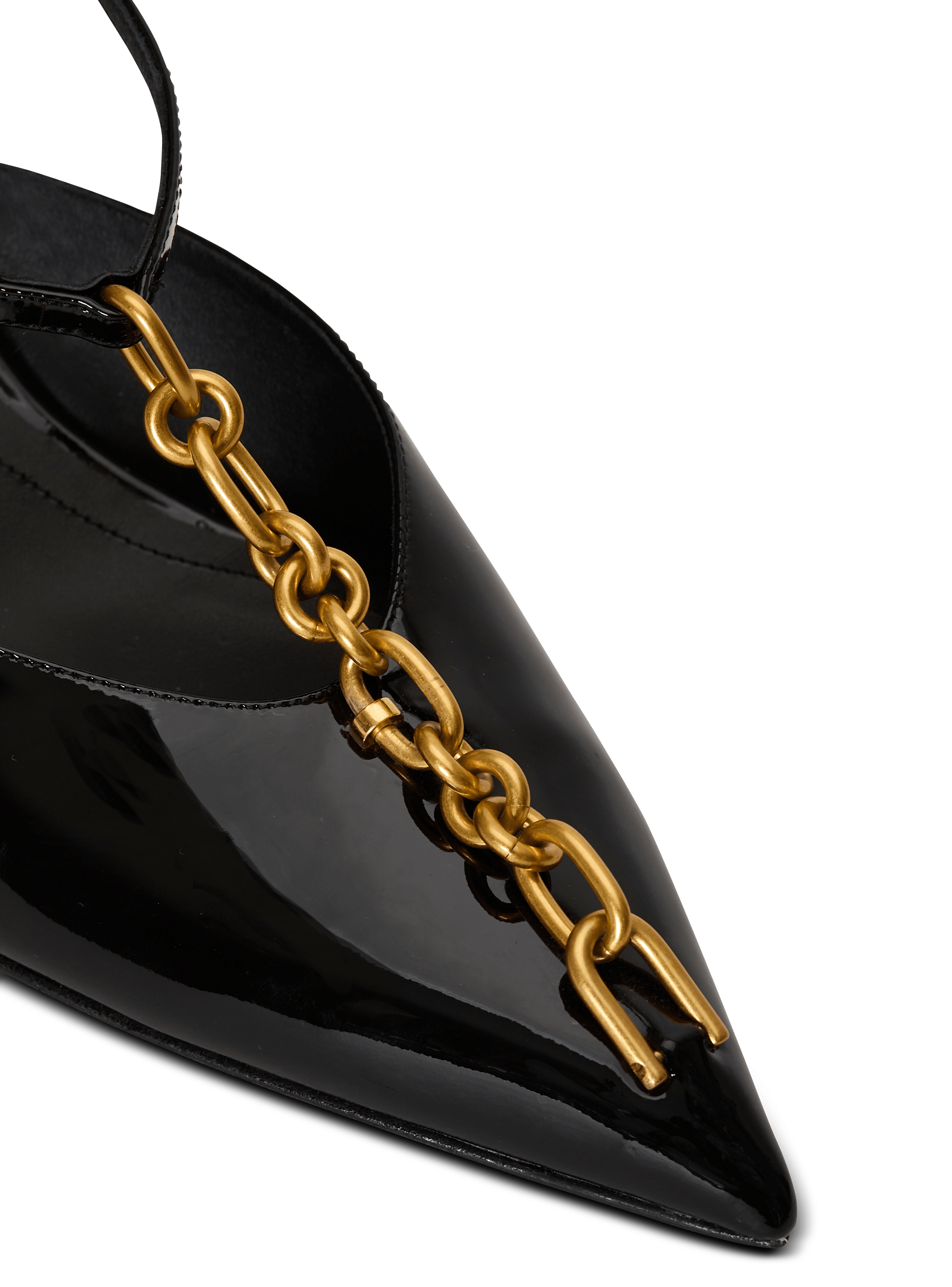 Sync chain kitten slingbacks in patent leather