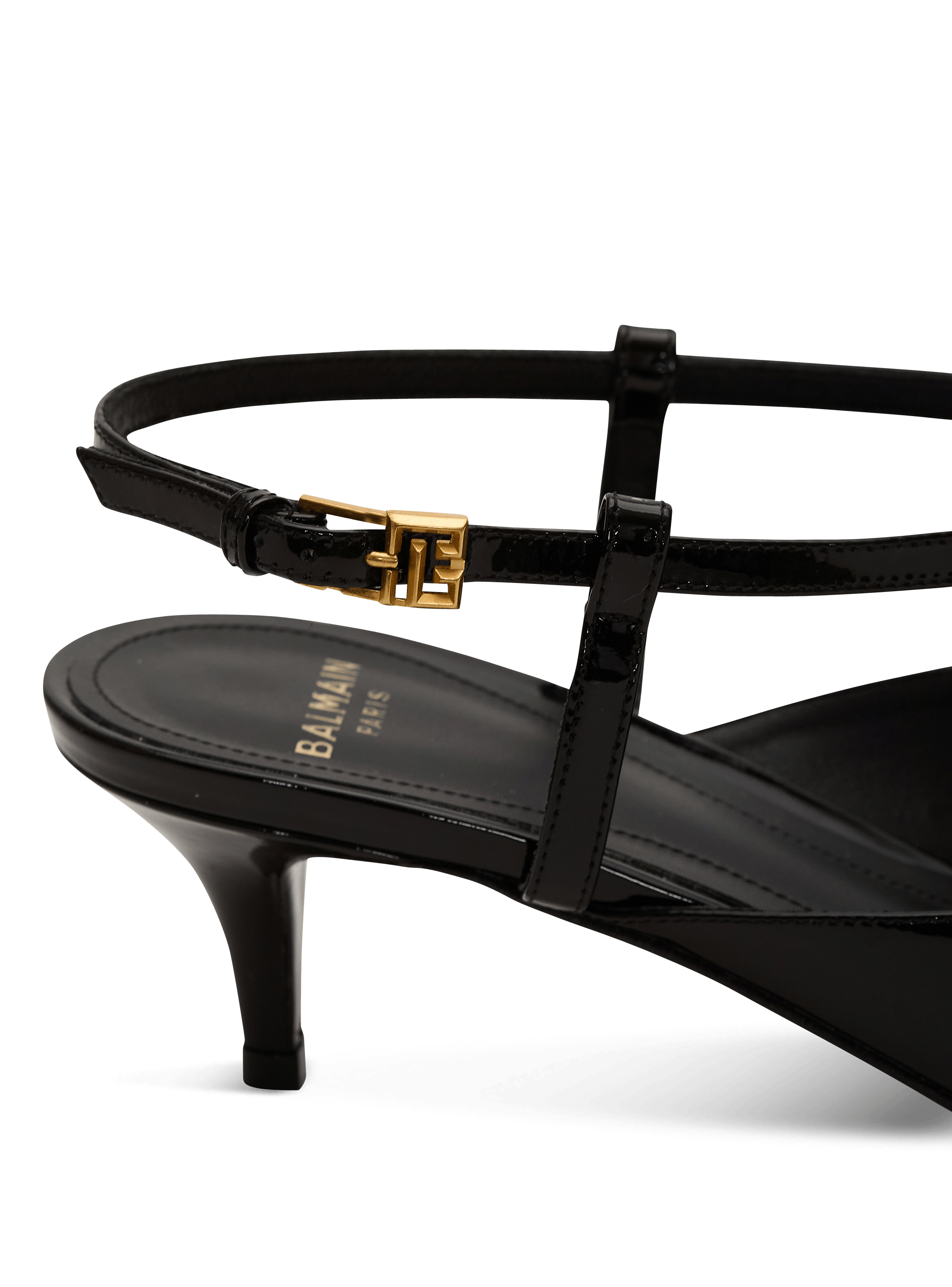 Sync chain kitten slingbacks in patent leather