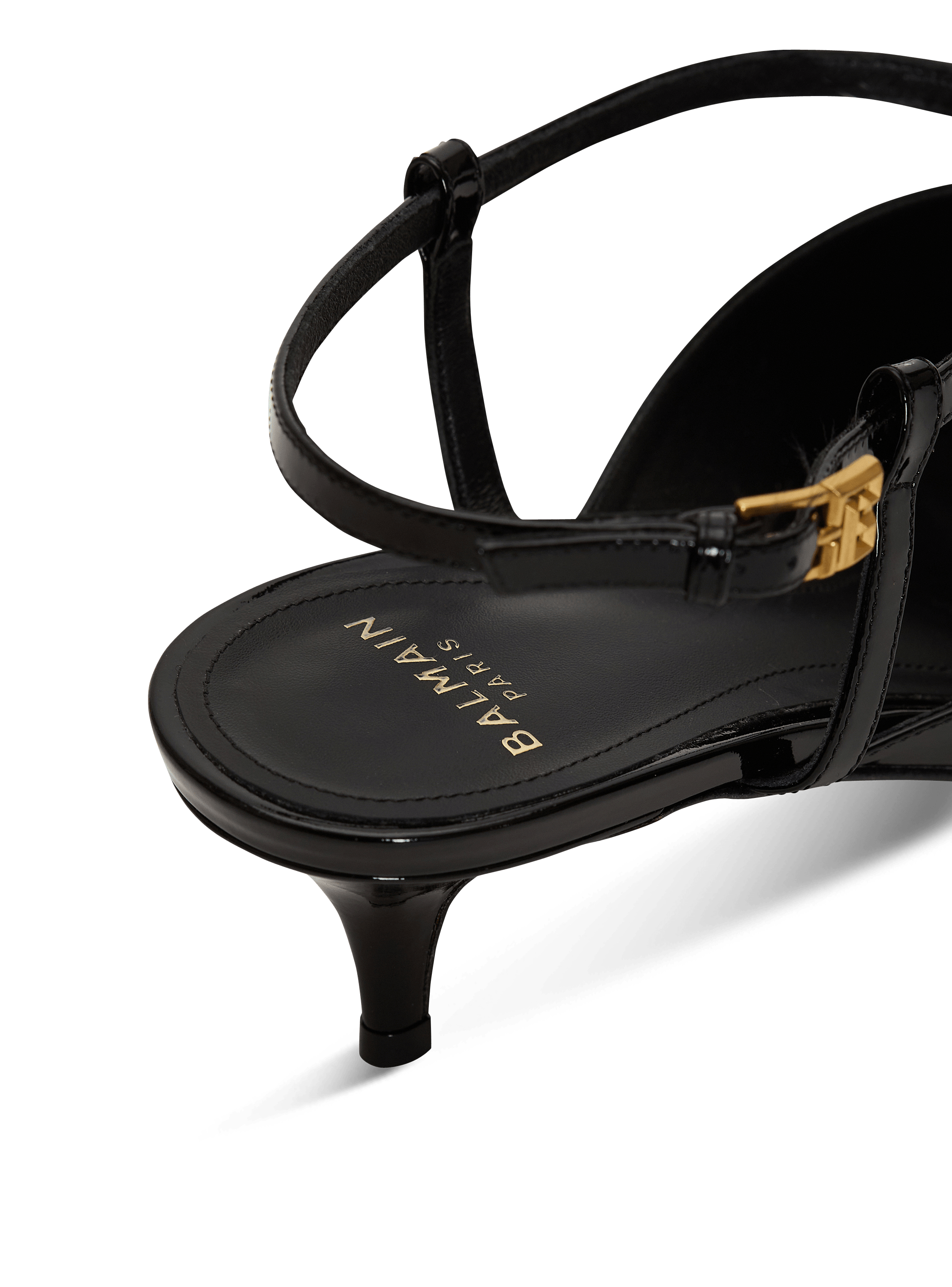 Sync chain kitten slingbacks in patent leather