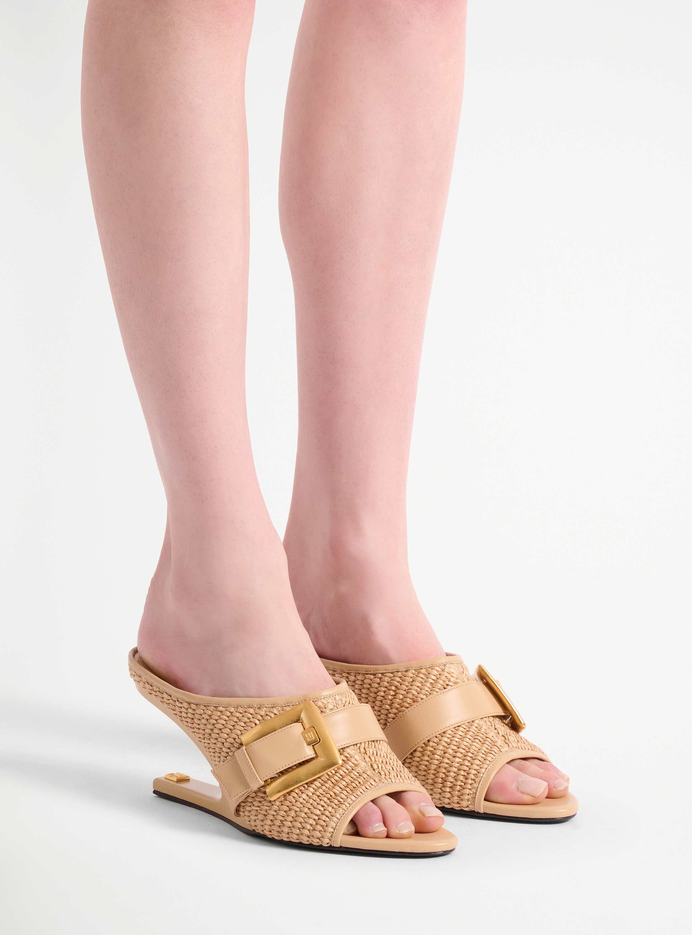 Anthem No Wedge mules in smooth leather and raffia