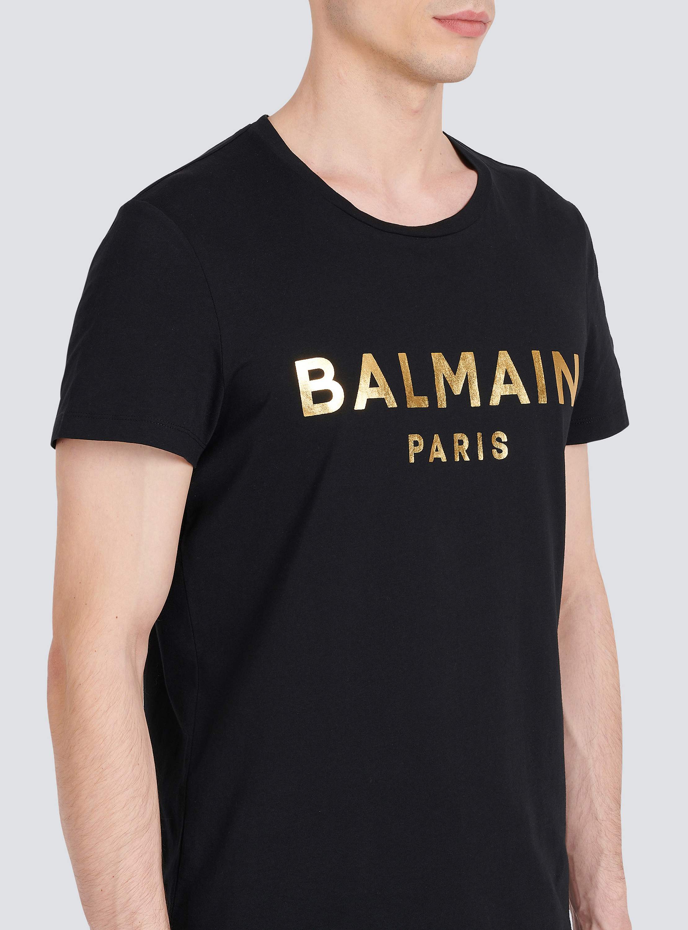 【BALMAIN】エンボス パリ ロゴ コットン Tシャツ コットン Tシャツ Balmain Parisロゴプリント - Men | BALMAIN