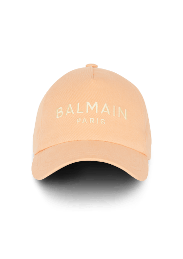 Kappe mit Balmain Paris-Stickerei