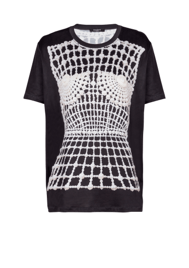 Fließendes T-Shirt mit Trompe-l'œil-Stickerei-Print