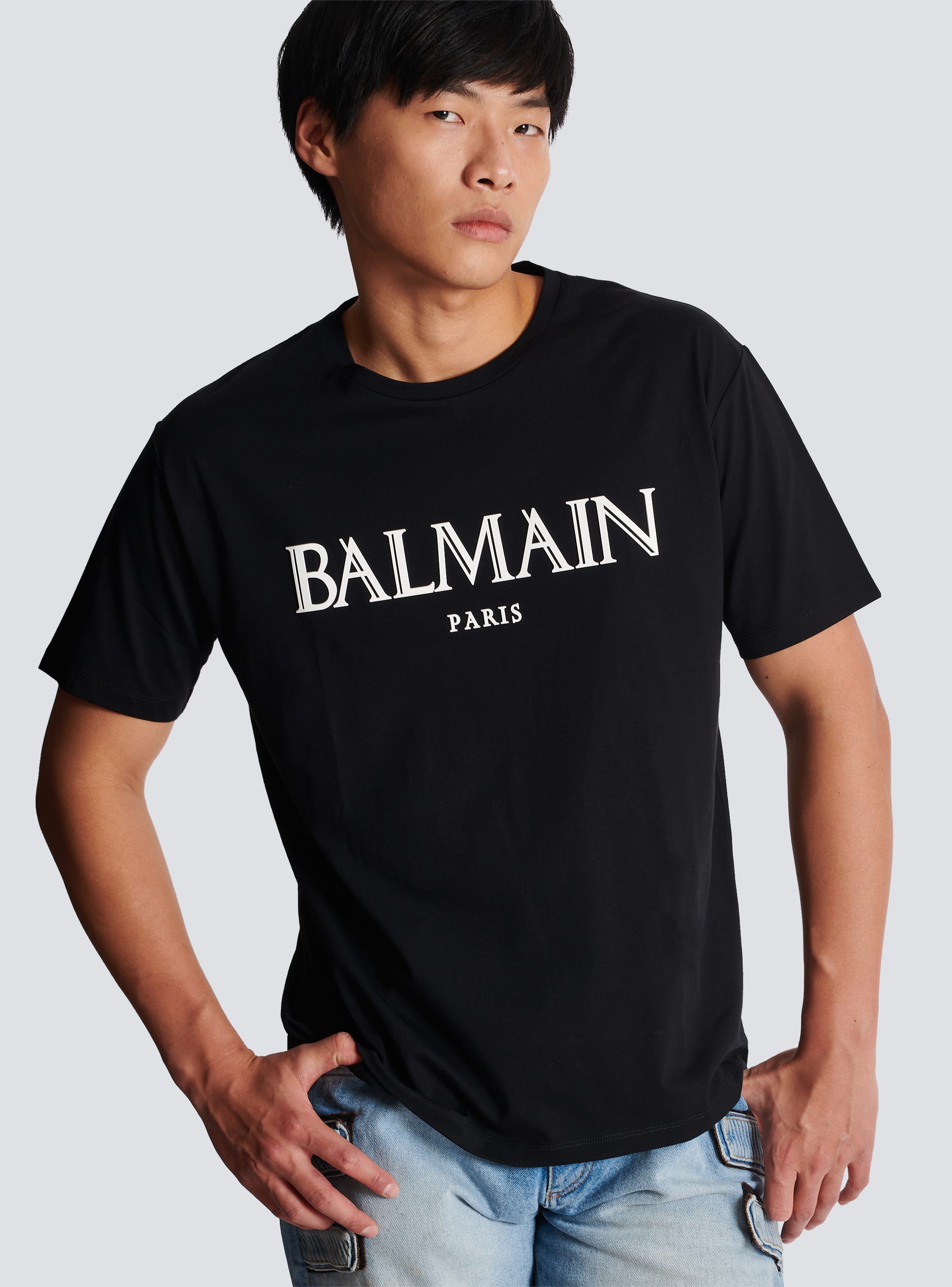 Ekspedient tag et billede Stå op i stedet Oversized T-shirt with rubber Roman Balmain logo black - Men | BALMAIN