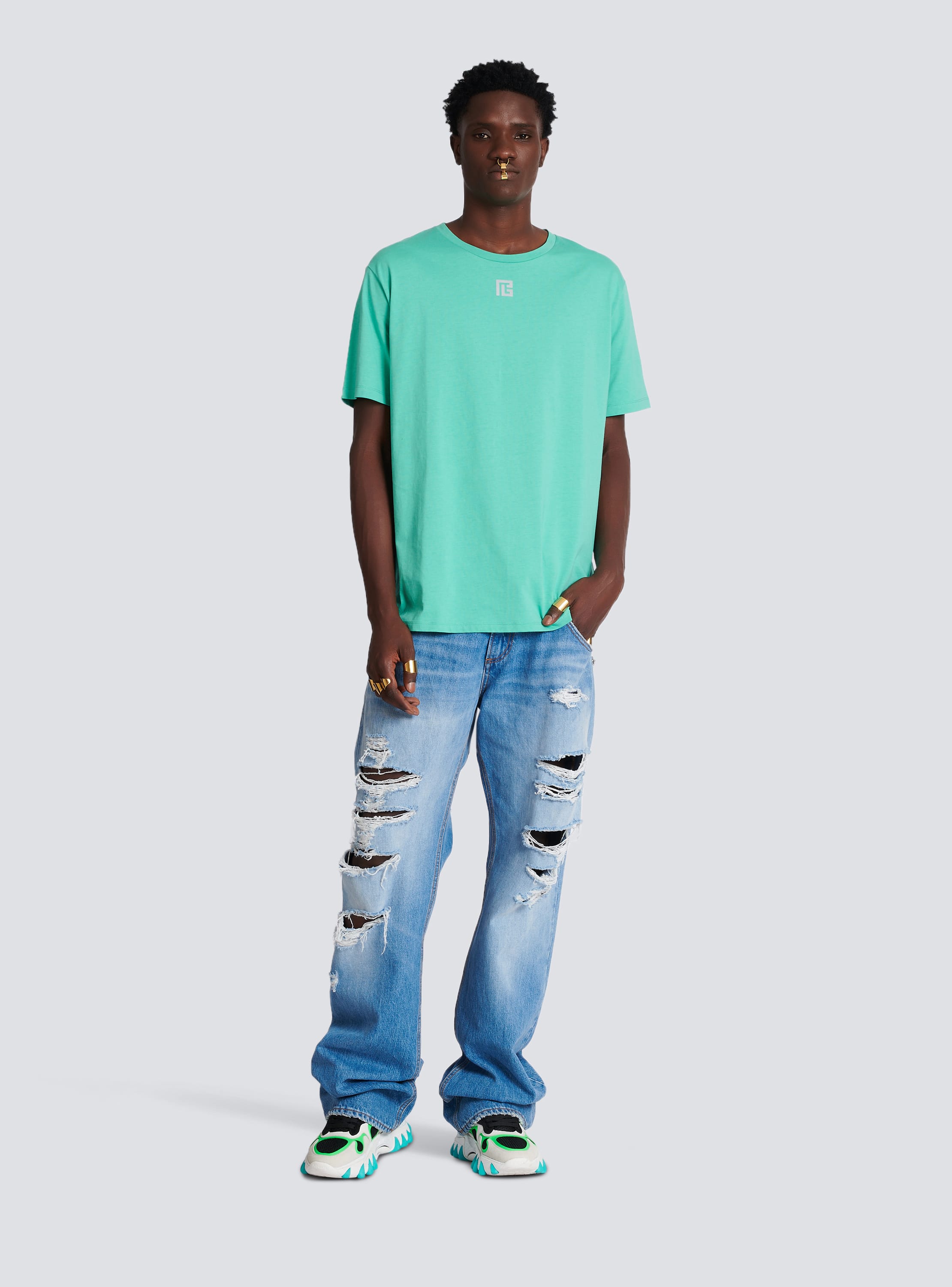Oversized T-shirt in eco-responsible cotton with reflective Oversized T-shirt in eco-responsible cotton with reflective