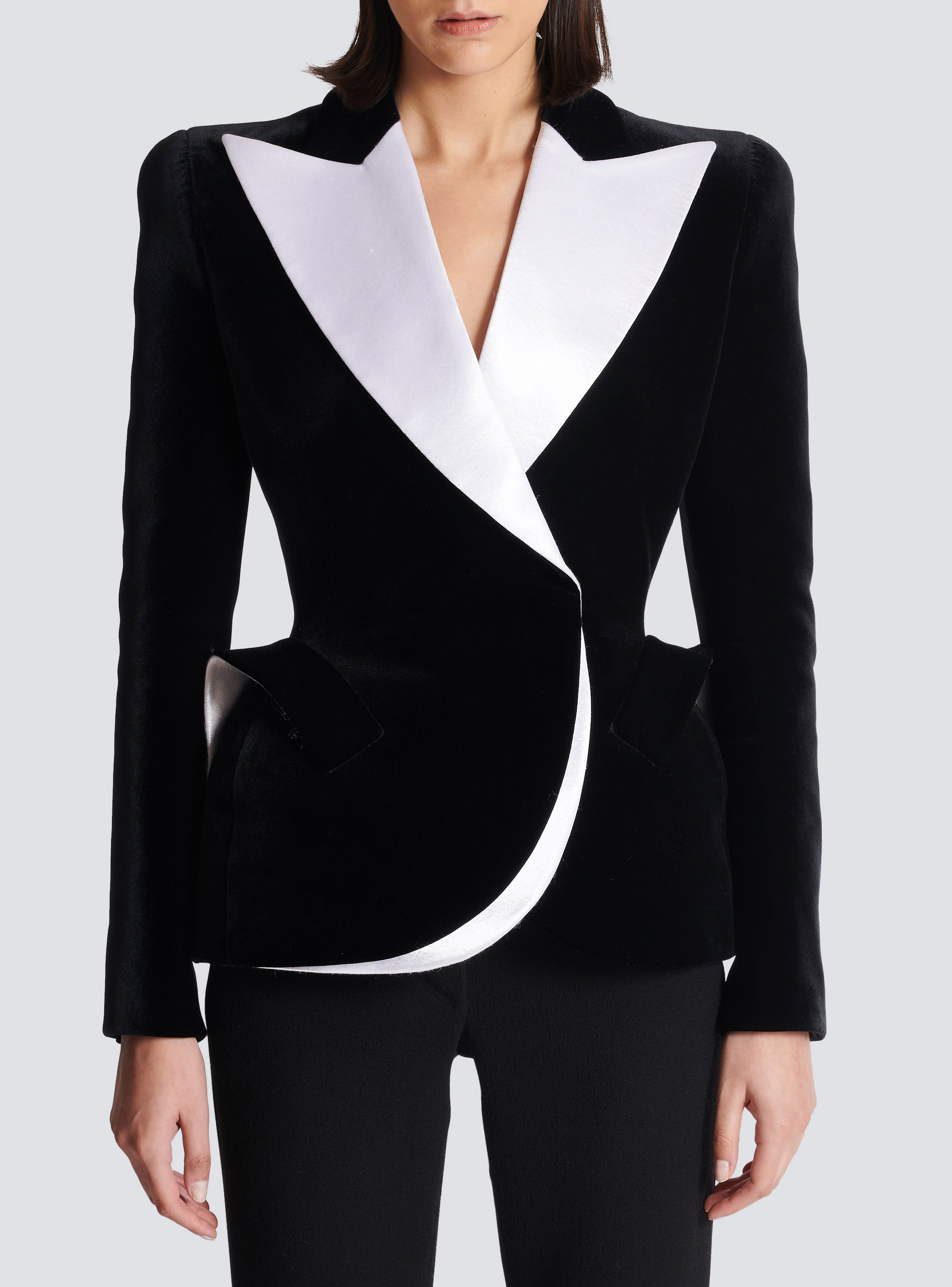 Structured jacket in velvet and satin