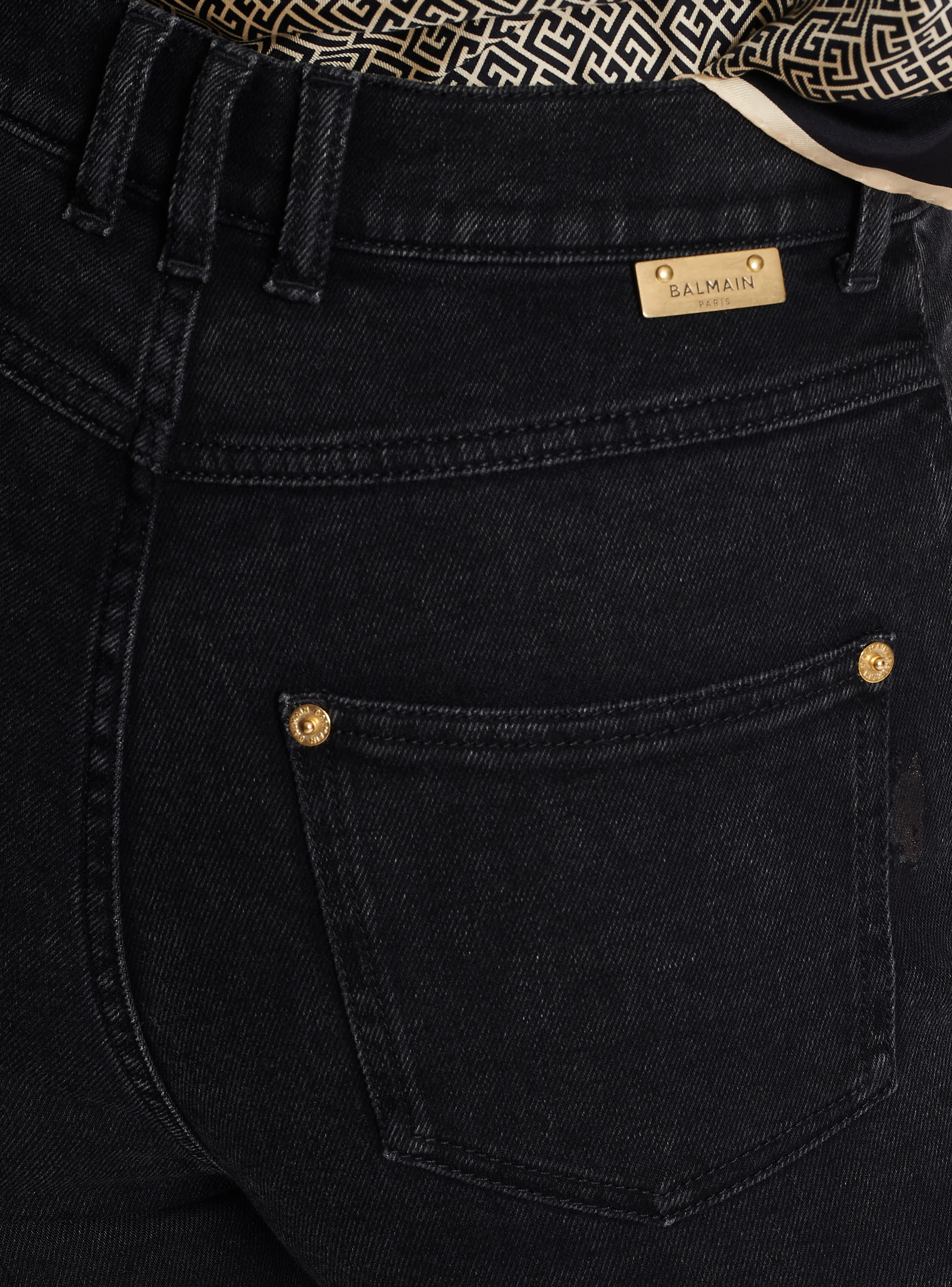 Slim-fit denim jeans