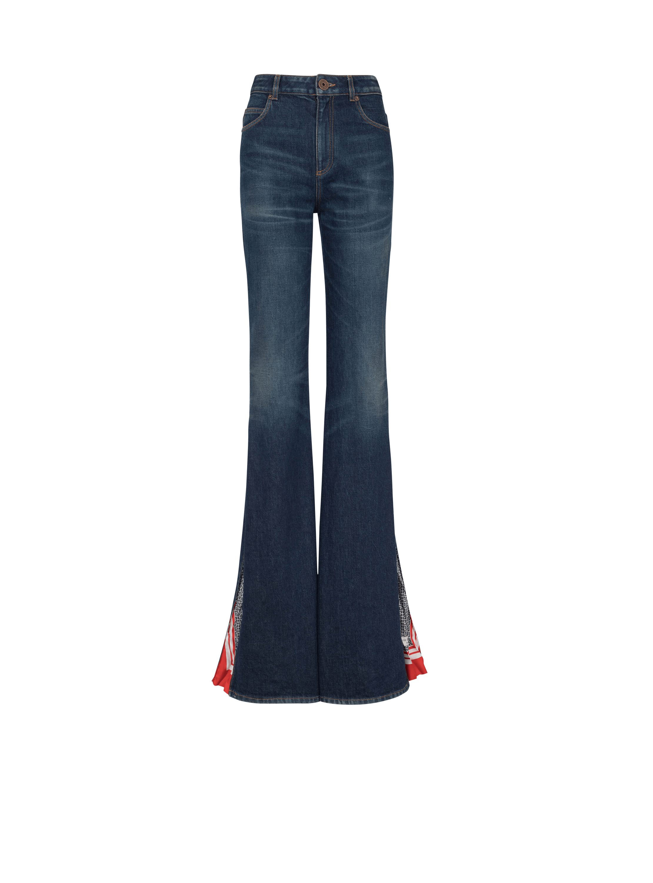 Ausgestellte Jeans