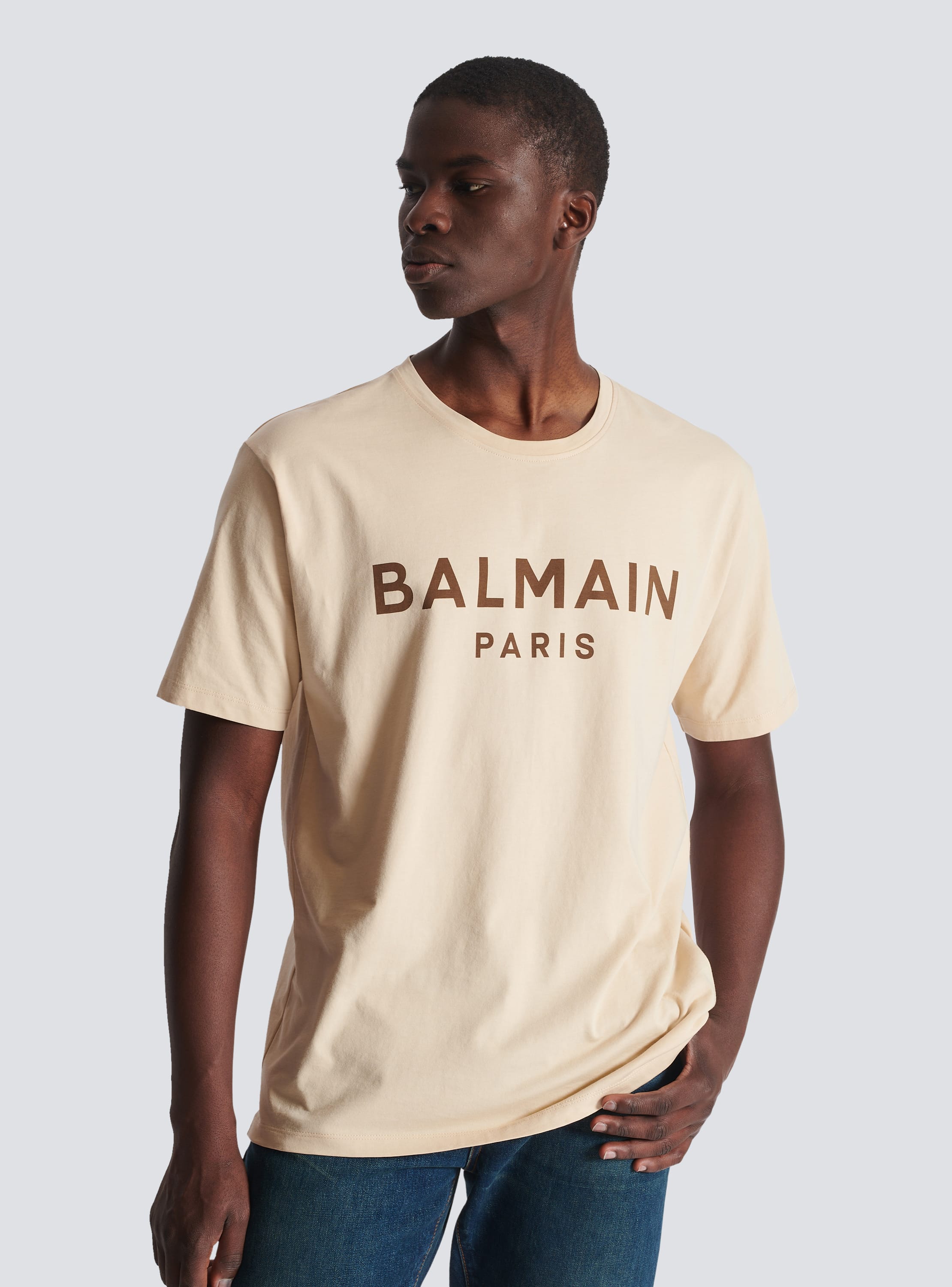 balance røre ved Zoologisk have T-shirt with Balmain Paris print beige - Men | BALMAIN