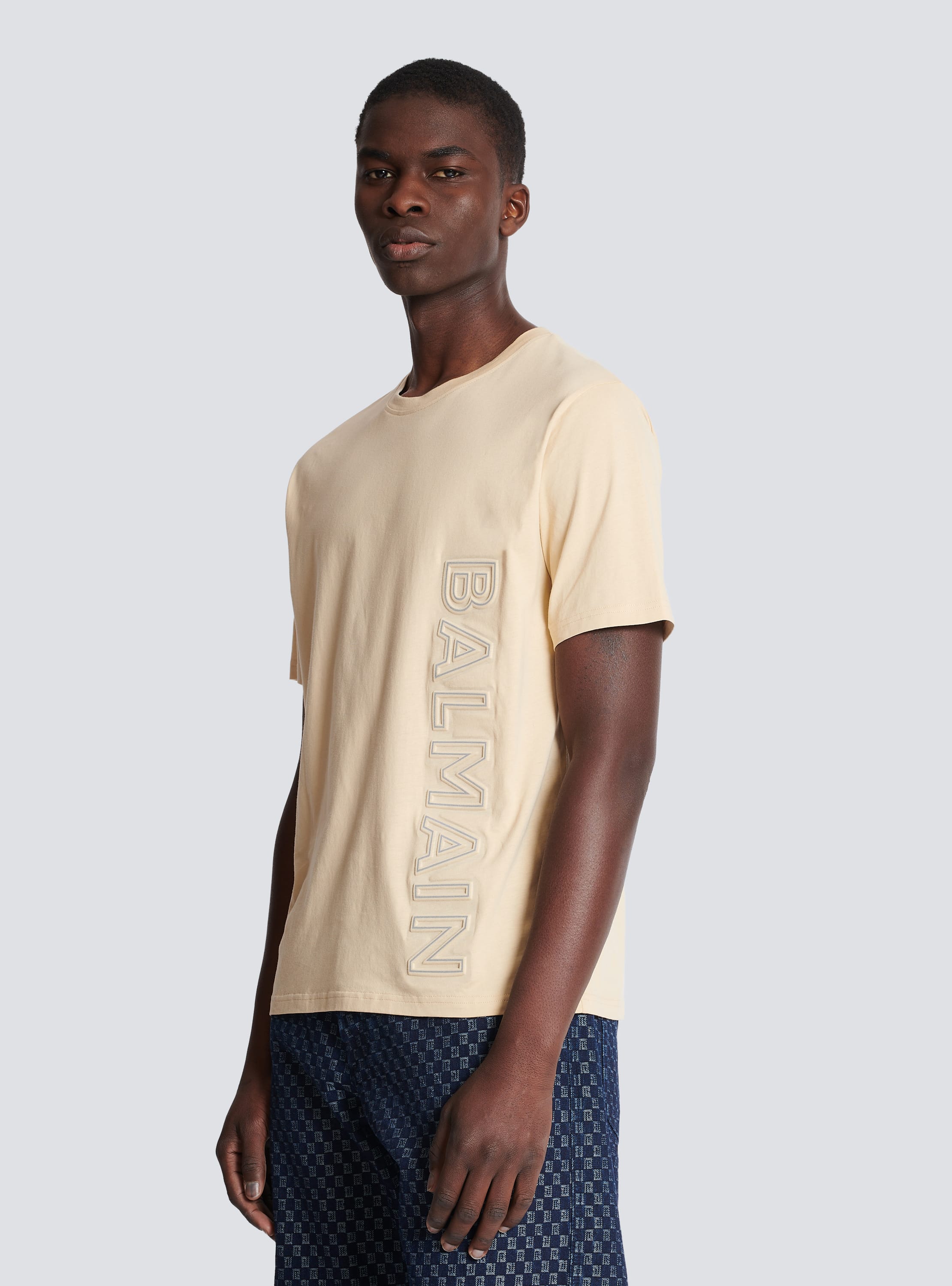 dyr ganske enkelt plads Embossed Balmain T-shirt beige - Men | BALMAIN