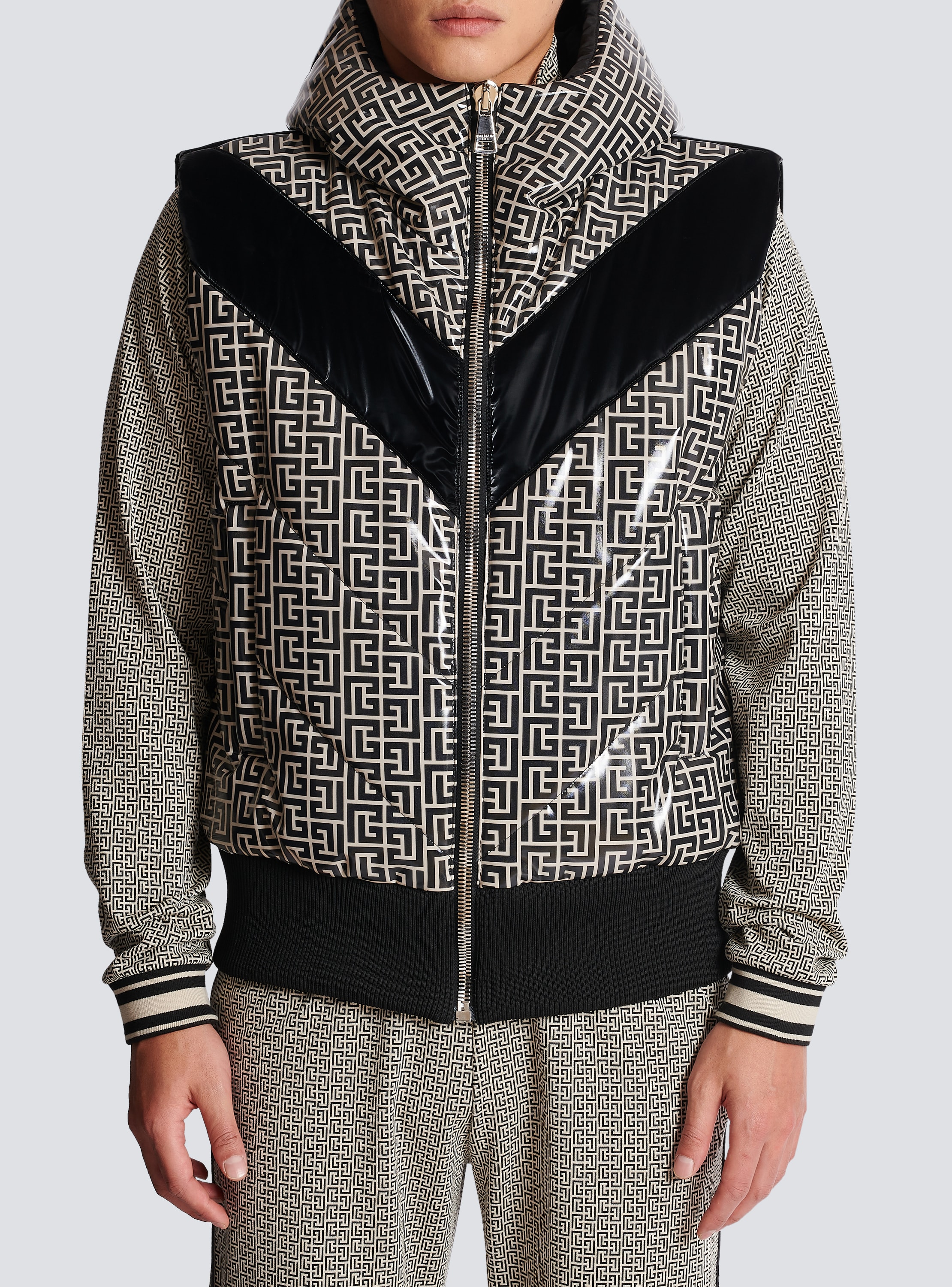 Louis Vuitton Reversible Pinstripe Nylon Hooded Jacket White. Size 34