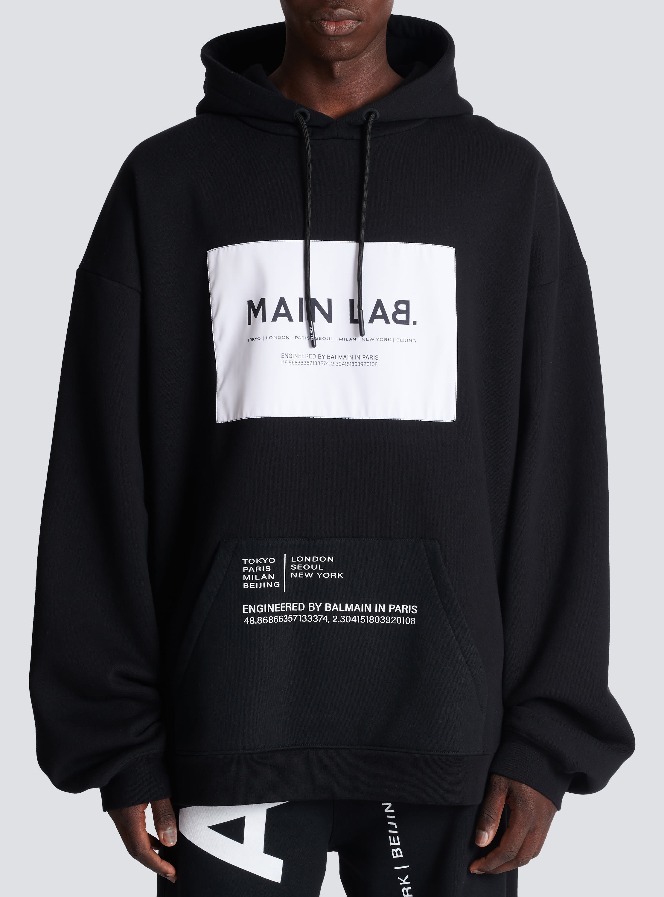 Man discount snood hoodie