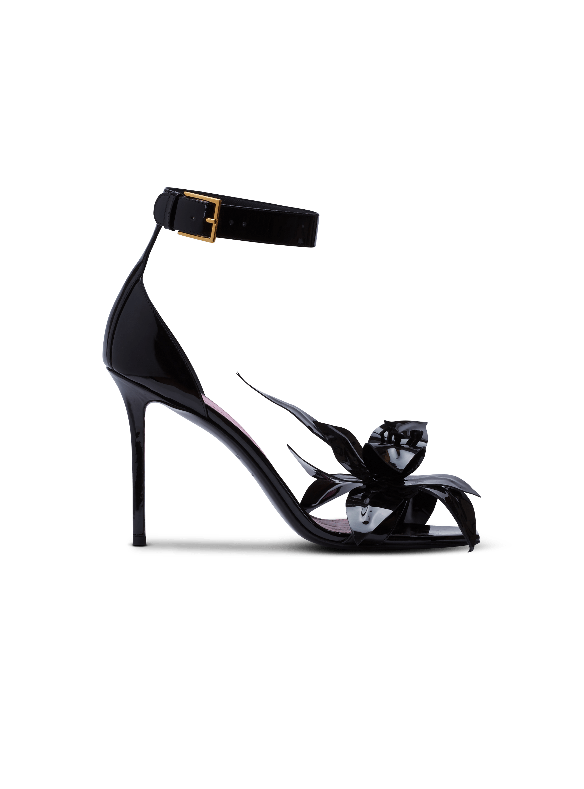 Patent leather Ruby pumps with flower detail, black, hi-res