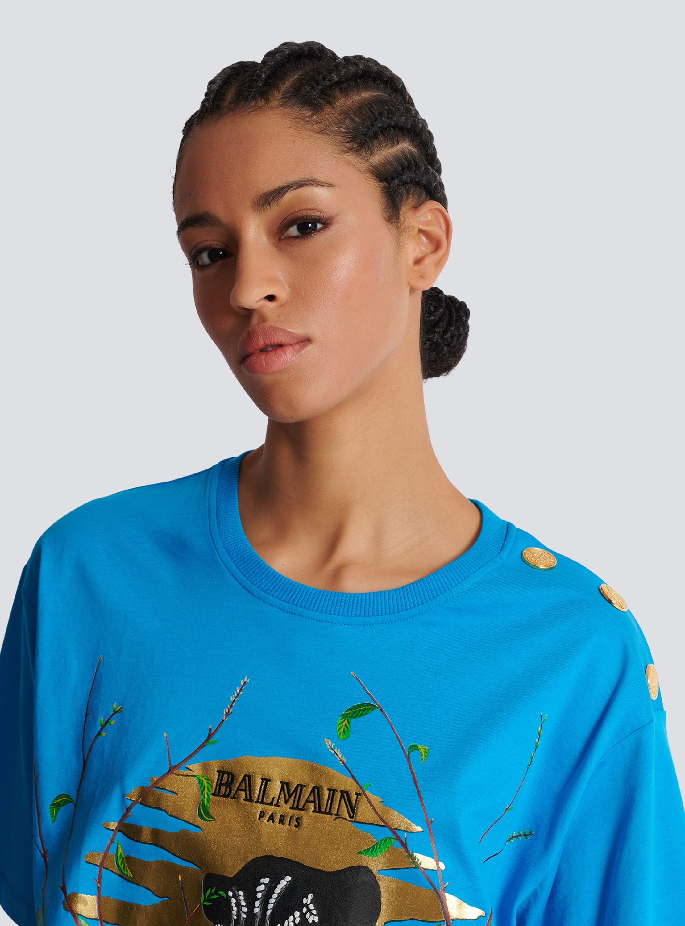 Disney x Balmain The Lion King Cropped T shirt with Cassius Khumalo print