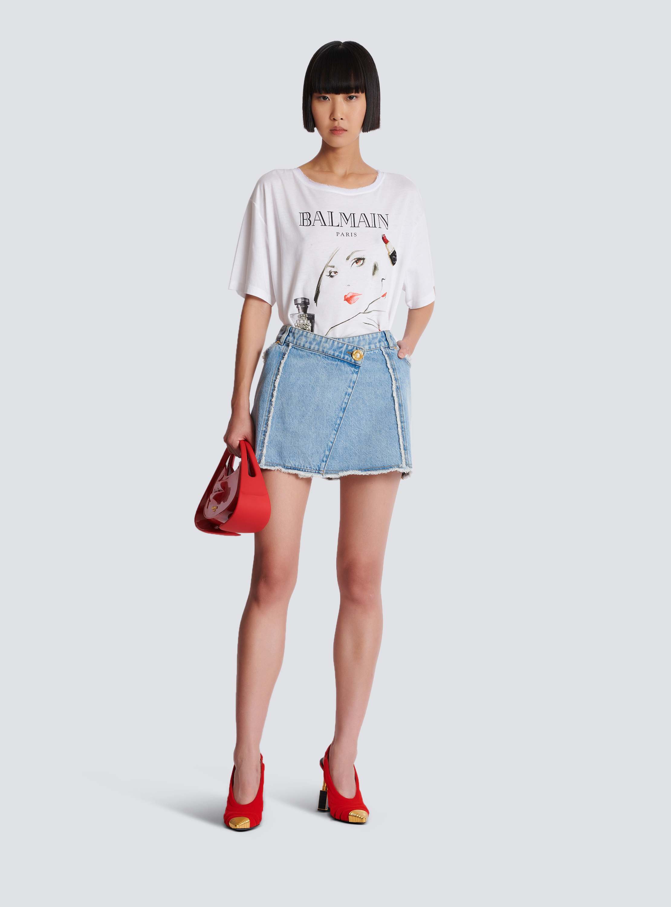 T-Shirt mit Balmain Beauty-Print und Aufnähern